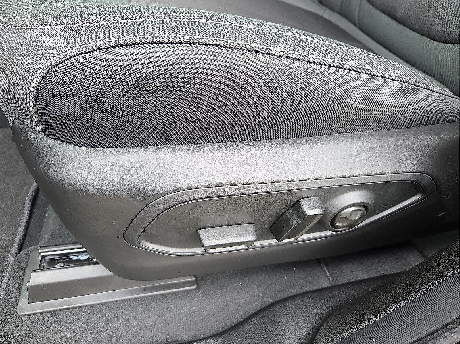 2025 Jeep Grand Cherokee GRAND CHEROKEE L LAREDO 4X4