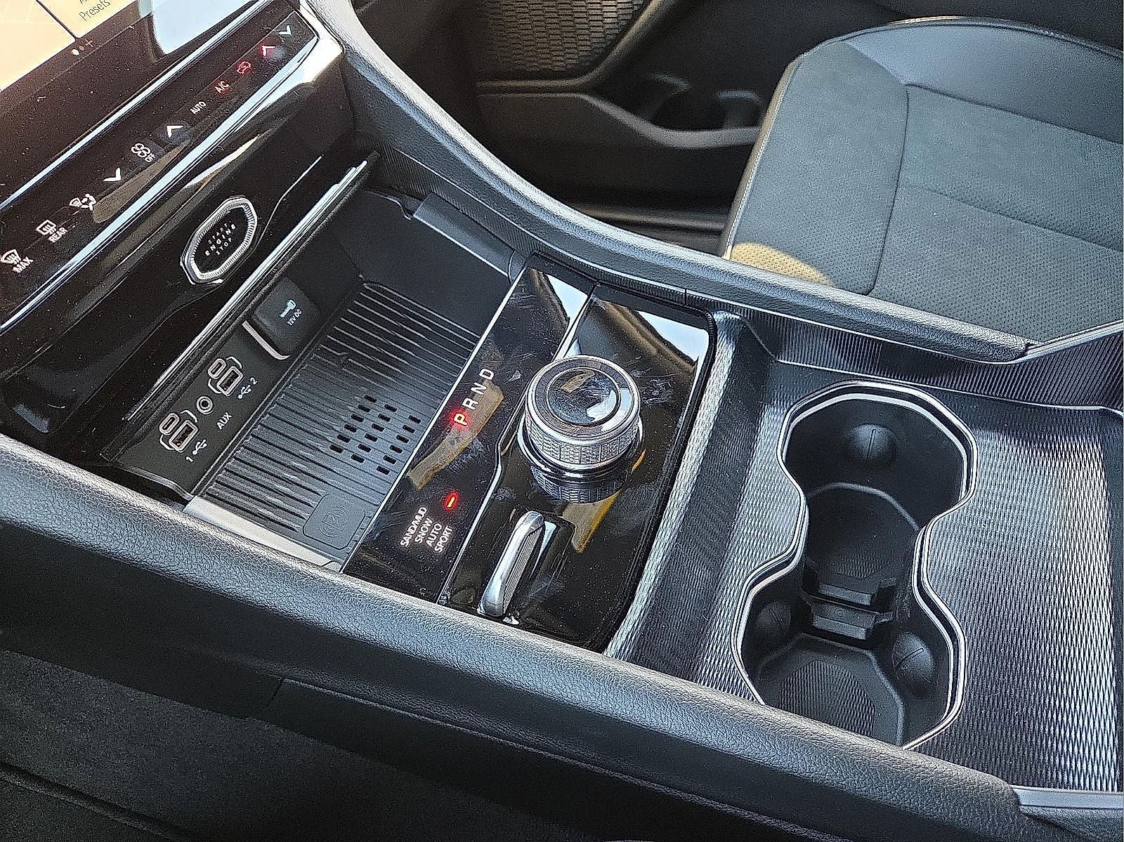 2026 Jeep Grand Cherokee GRAND CHEROKEE L LAREDO ALTITUDE 4X4