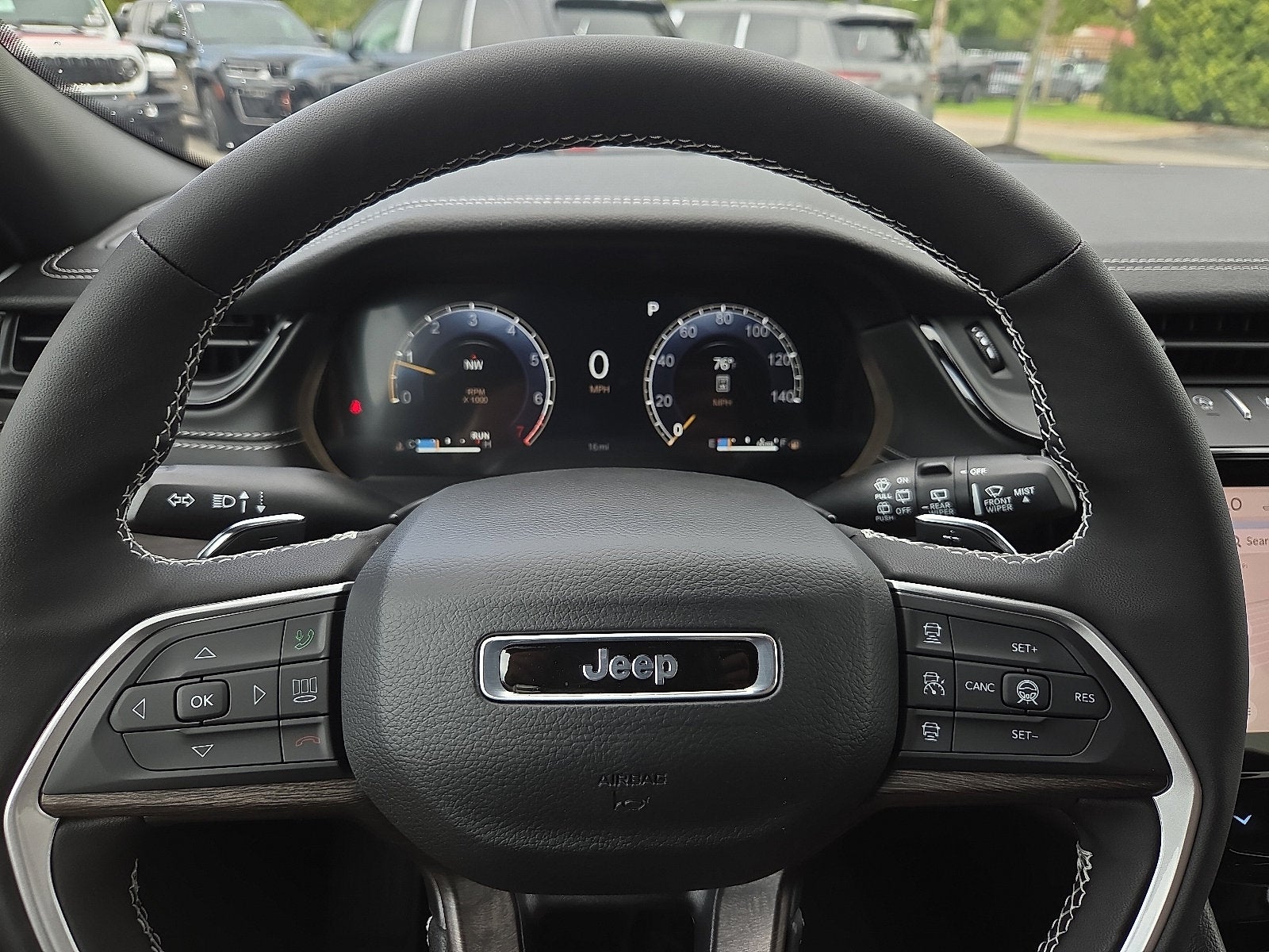 2027 Jeep Grand Cherokee GRAND CHEROKEE L LAREDO ALTITUDE 4X4