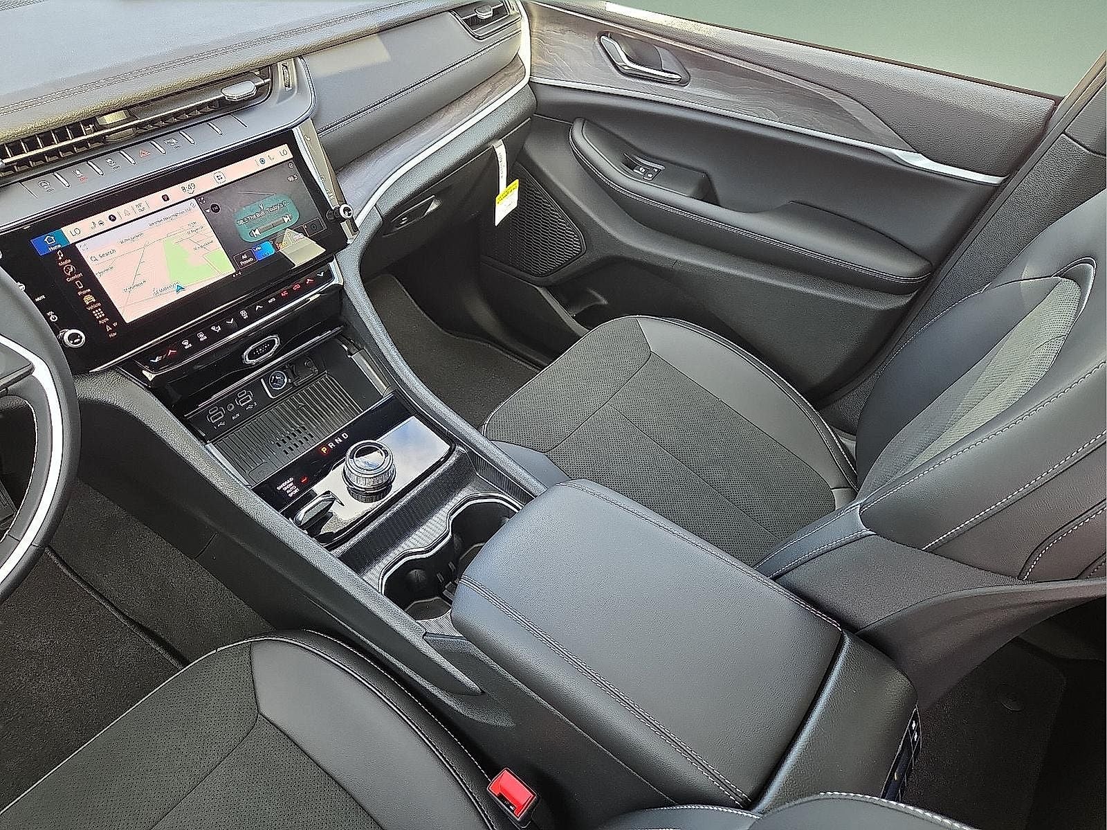 2026 Jeep Grand Cherokee GRAND CHEROKEE L LAREDO ALTITUDE 4X4