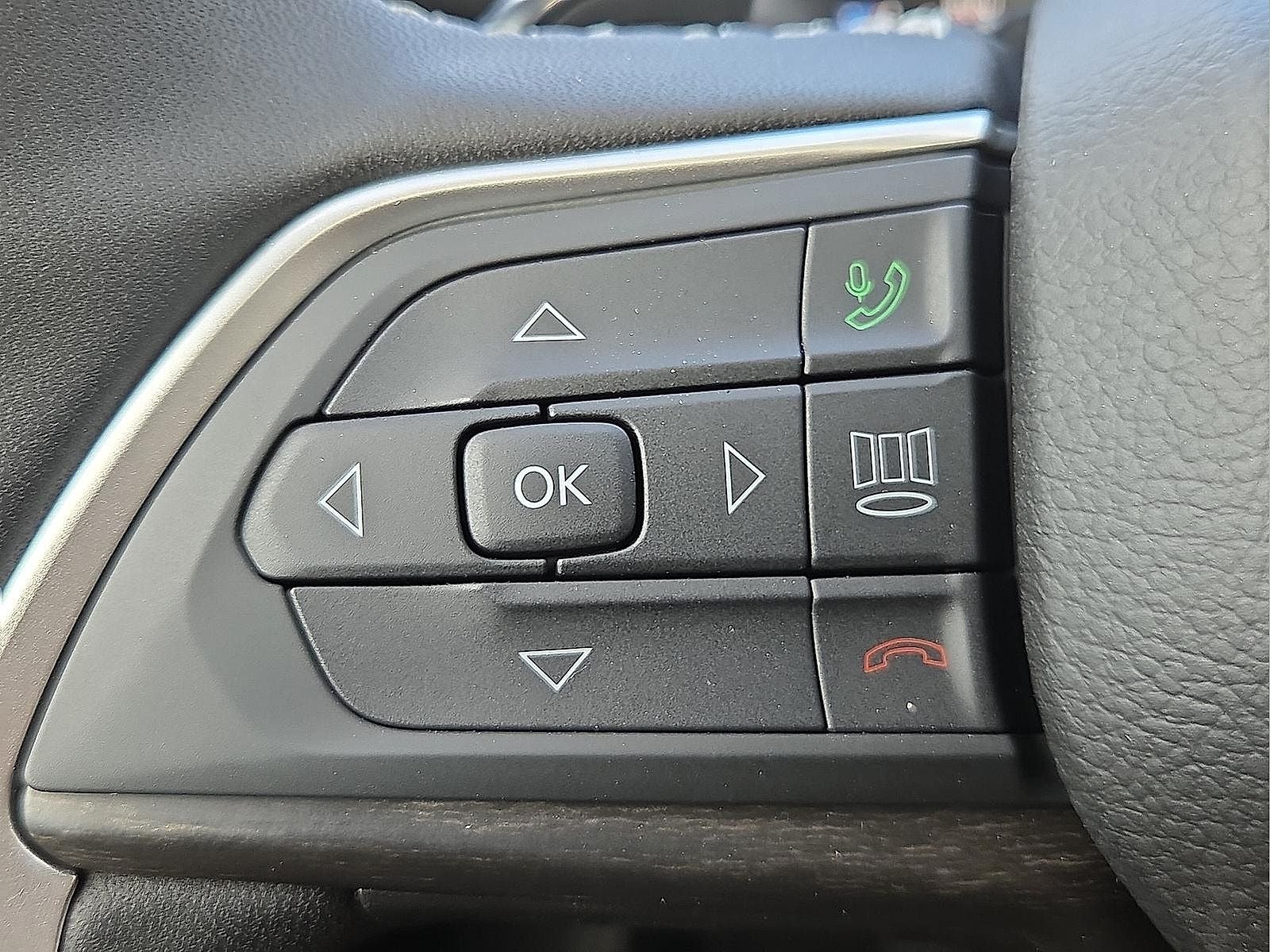 2026 Jeep Grand Cherokee GRAND CHEROKEE L LAREDO ALTITUDE 4X4