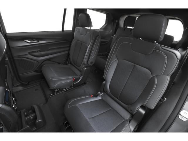 2027 Jeep Grand Cherokee GRAND CHEROKEE L LAREDO ALTITUDE 4X4