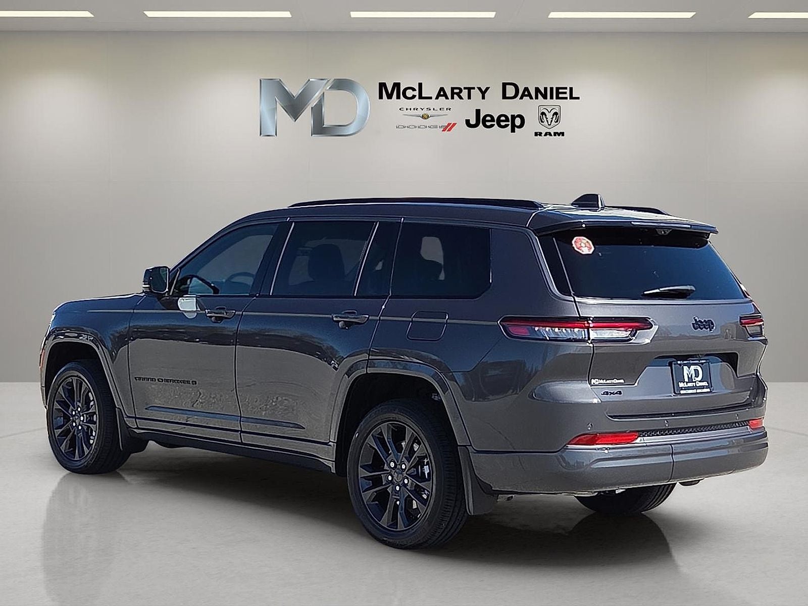 2026 Jeep Grand Cherokee GRAND CHEROKEE L LIMITED RESERVE 4X4