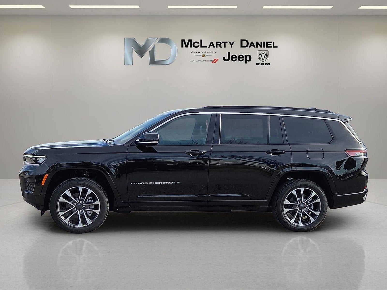 2025 Jeep Grand Cherokee GRAND CHEROKEE L OVERLAND 4X4