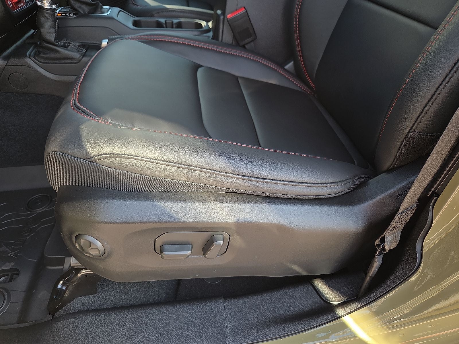 2027 Jeep Wrangler WRANGLER 4-DOOR RUBICON