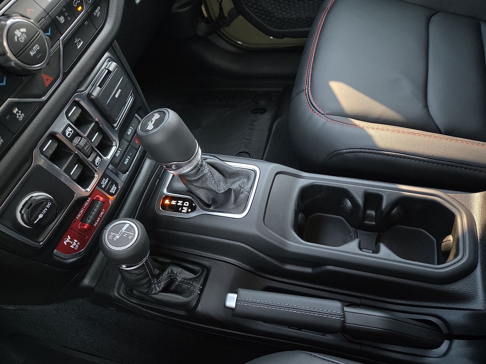 2027 Jeep Wrangler WRANGLER 4-DOOR RUBICON