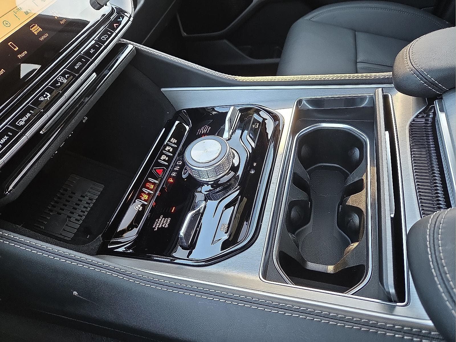 2026 Jeep Grand Wagoneer GRAND WAGONEER L LIMITED RESERVE 4X4