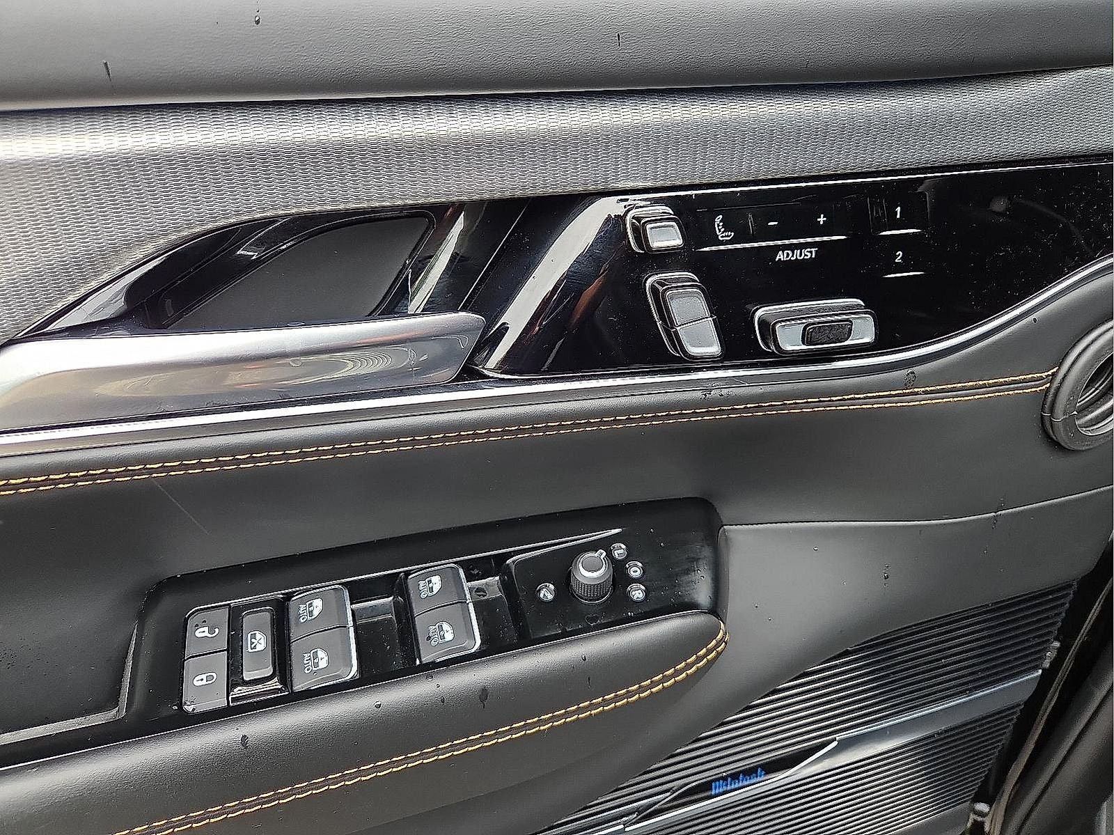 2023 Jeep Grand Wagoneer L Series III