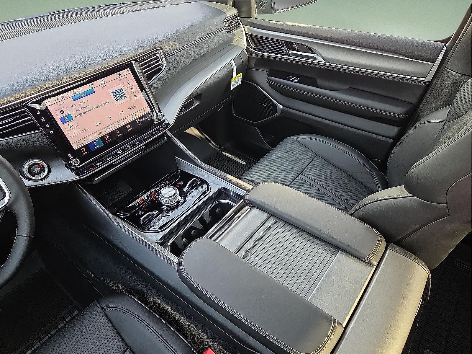 2026 Jeep Grand Wagoneer GRAND WAGONEER UPLAND 4X4