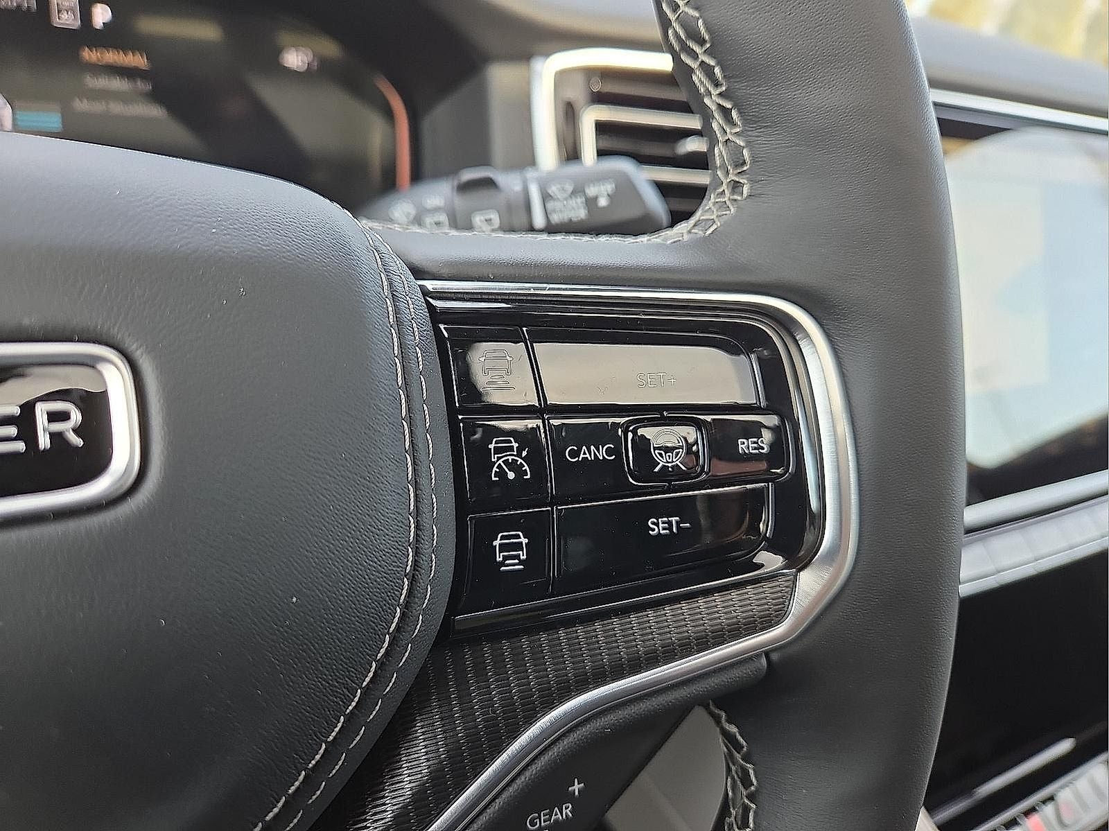 2026 Jeep Grand Wagoneer GRAND WAGONEER SUMMIT OBSIDIAN 4X4