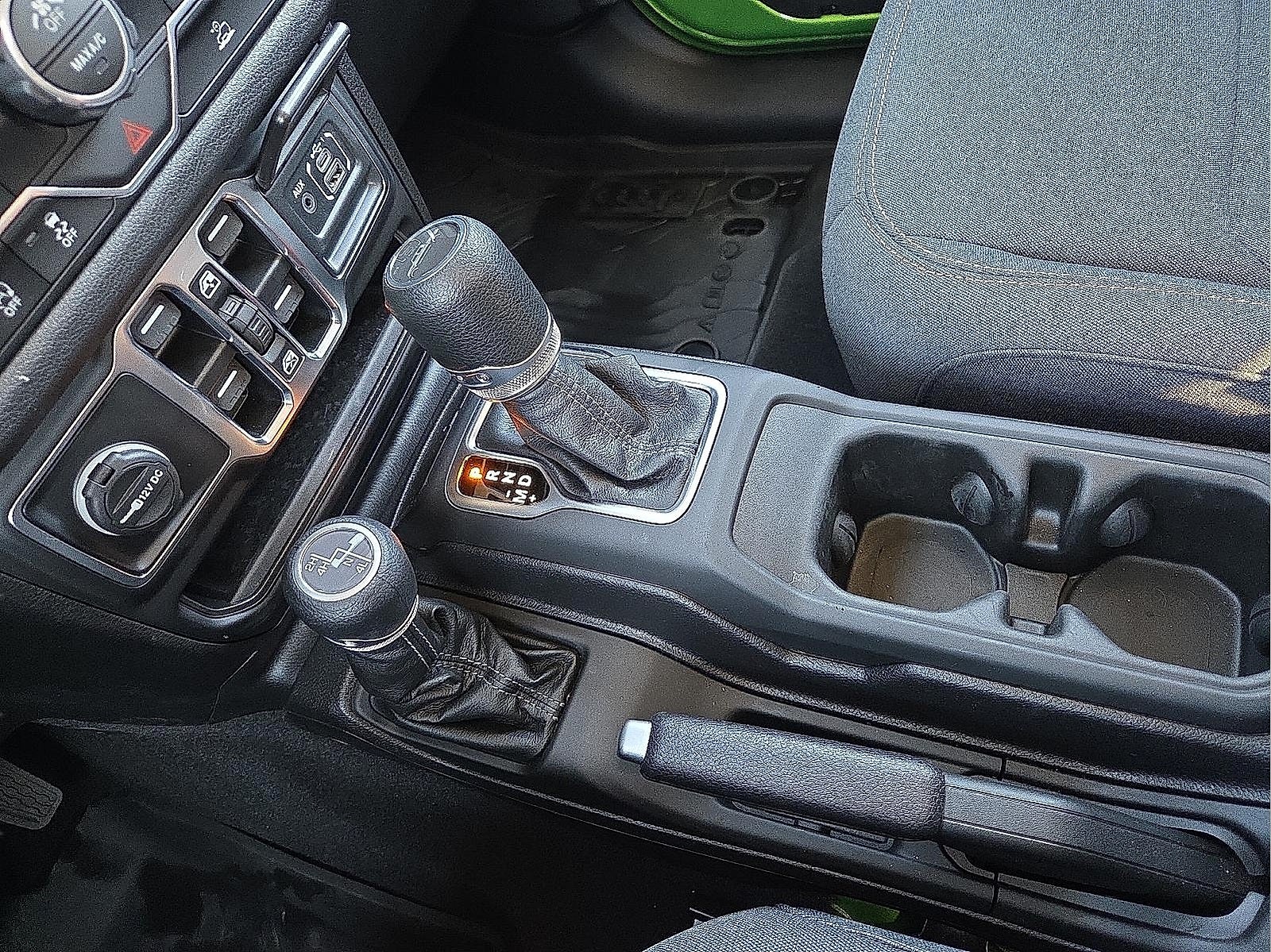 2025 Jeep Gladiator GLADIATOR SPORT S 4X4