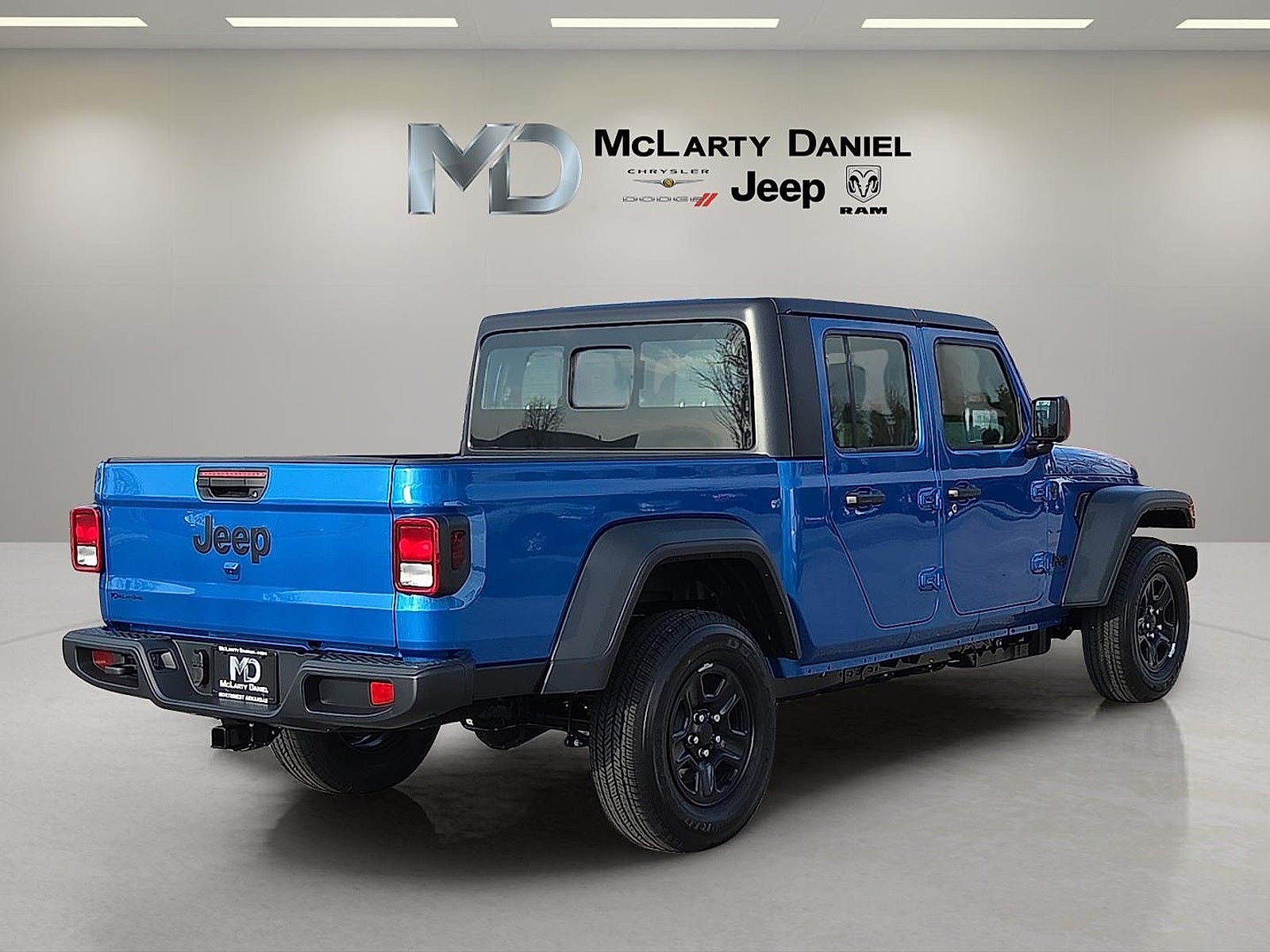2026 Jeep Gladiator Sport photo 4