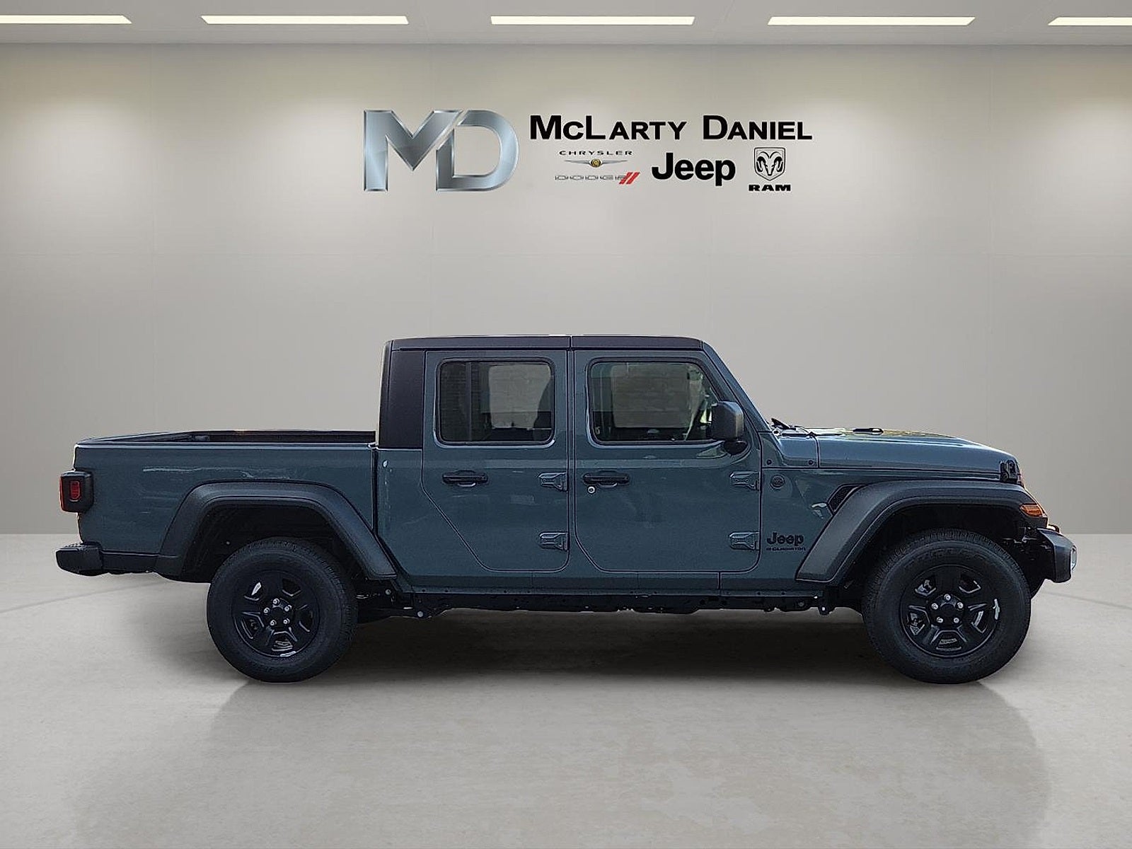 2025 Jeep Gladiator GLADIATOR SPORT 4X4