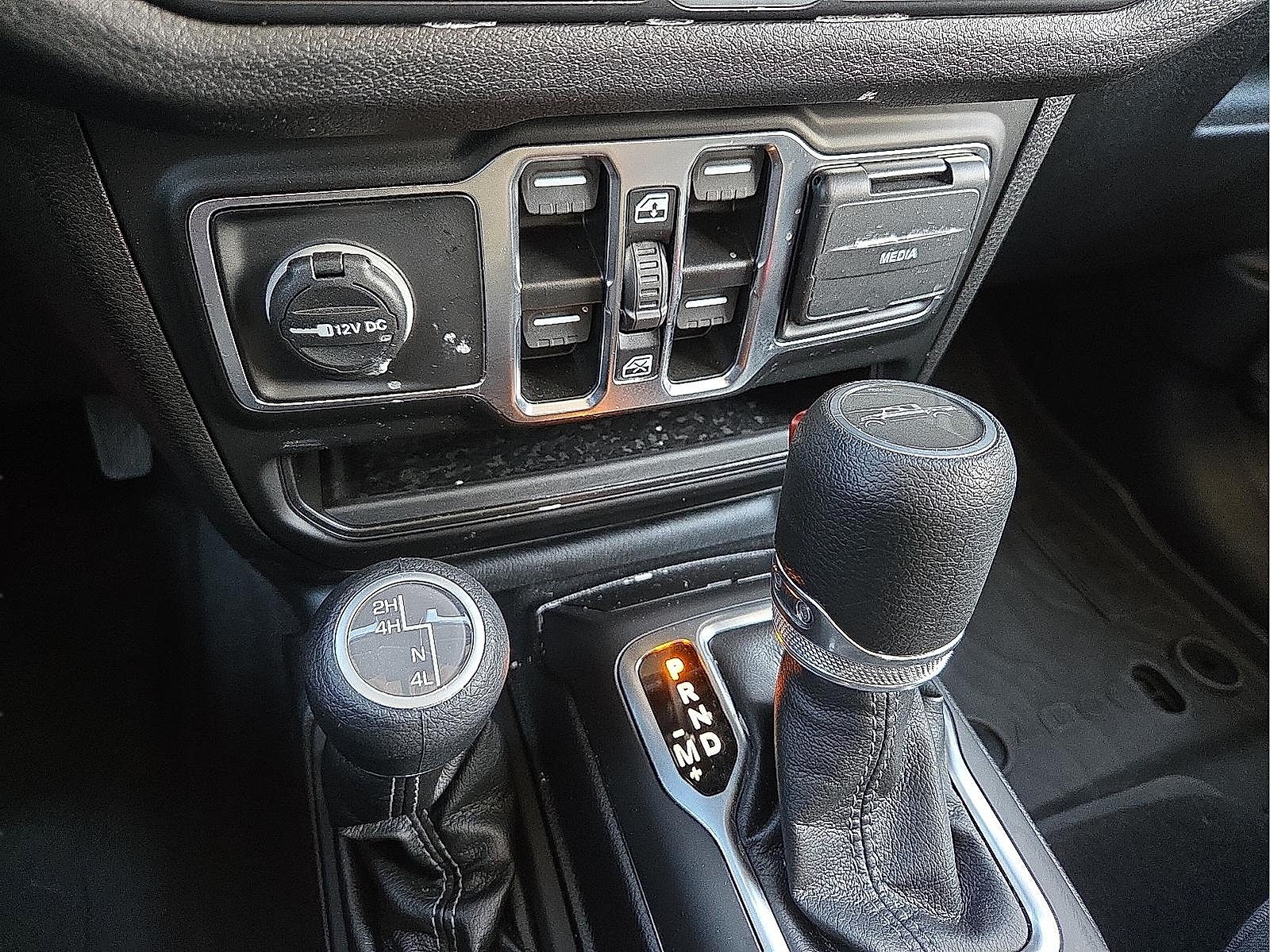 2025 Jeep Gladiator GLADIATOR SPORT S 4X4