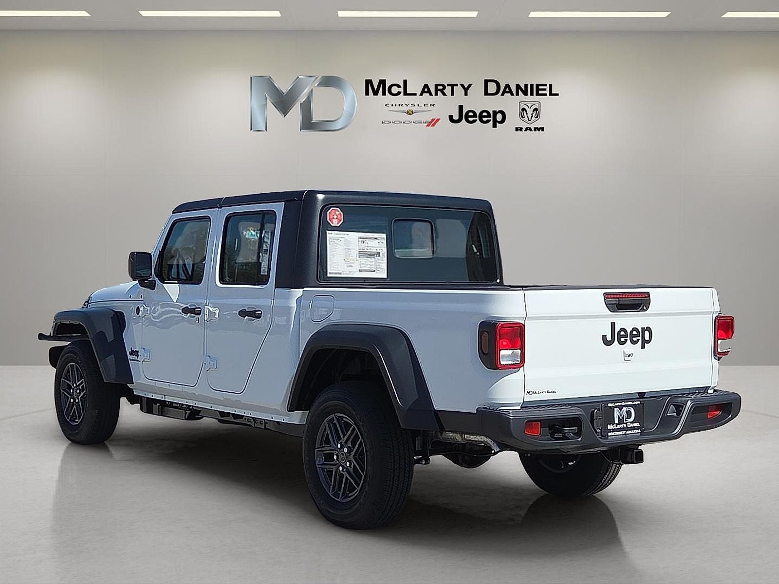 2026 Jeep Gladiator Sport photo 4