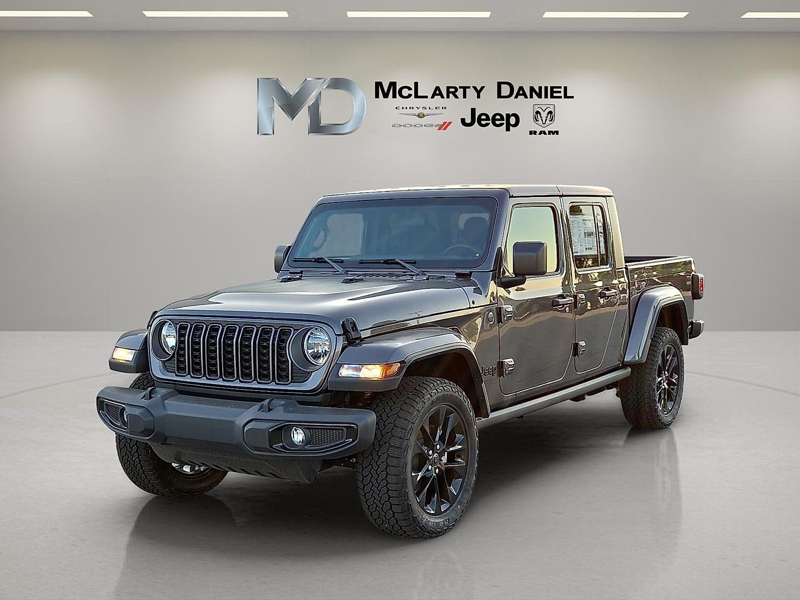 2025 Jeep Gladiator GLADIATOR NIGHTHAWK 4X4