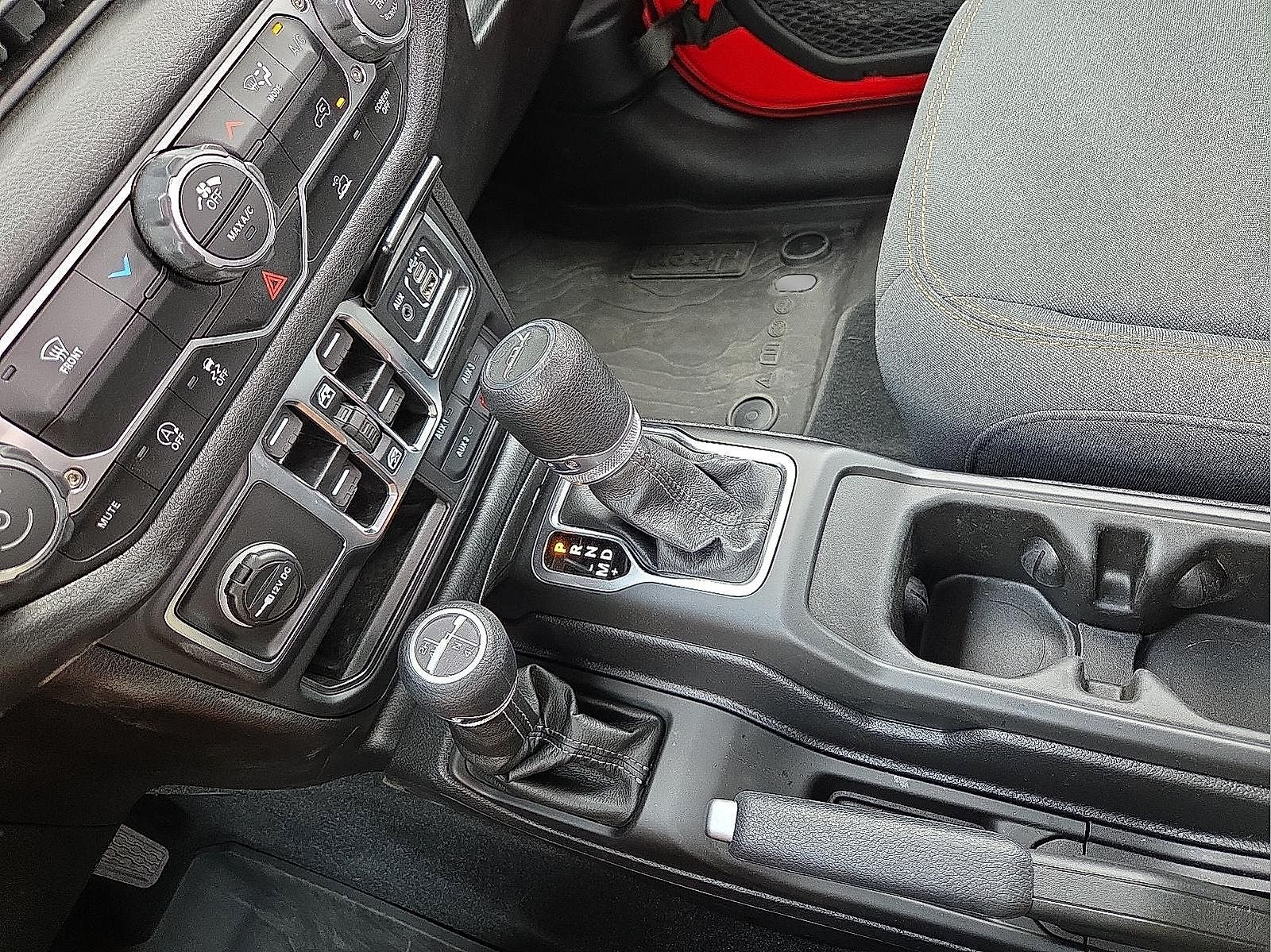 2026 Jeep Gladiator GLADIATOR SPORT 4X4