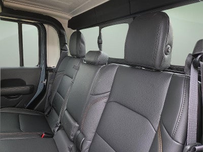 2026 Jeep Gladiator GLADIATOR SAHARA 4X4