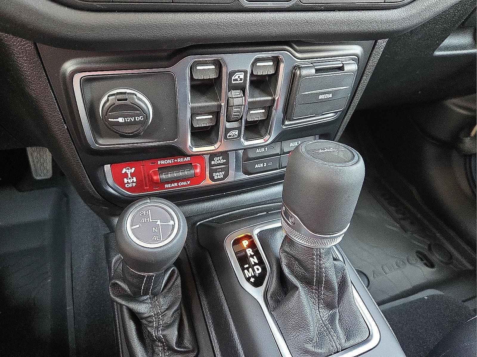 2026 Jeep Gladiator GLADIATOR SHADOW OPS 4X4