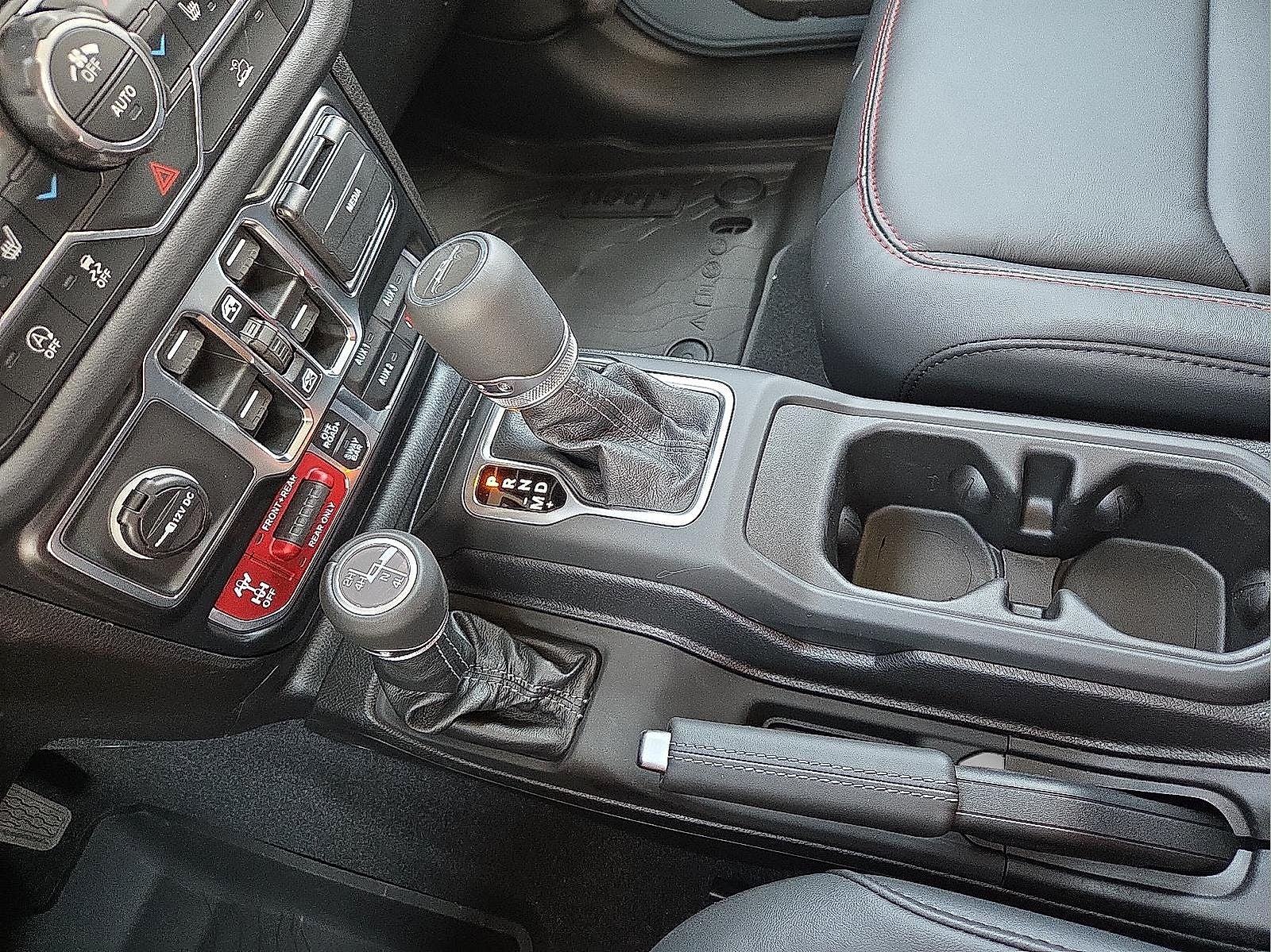 2026 Jeep Gladiator GLADIATOR SHADOW OPS 4X4