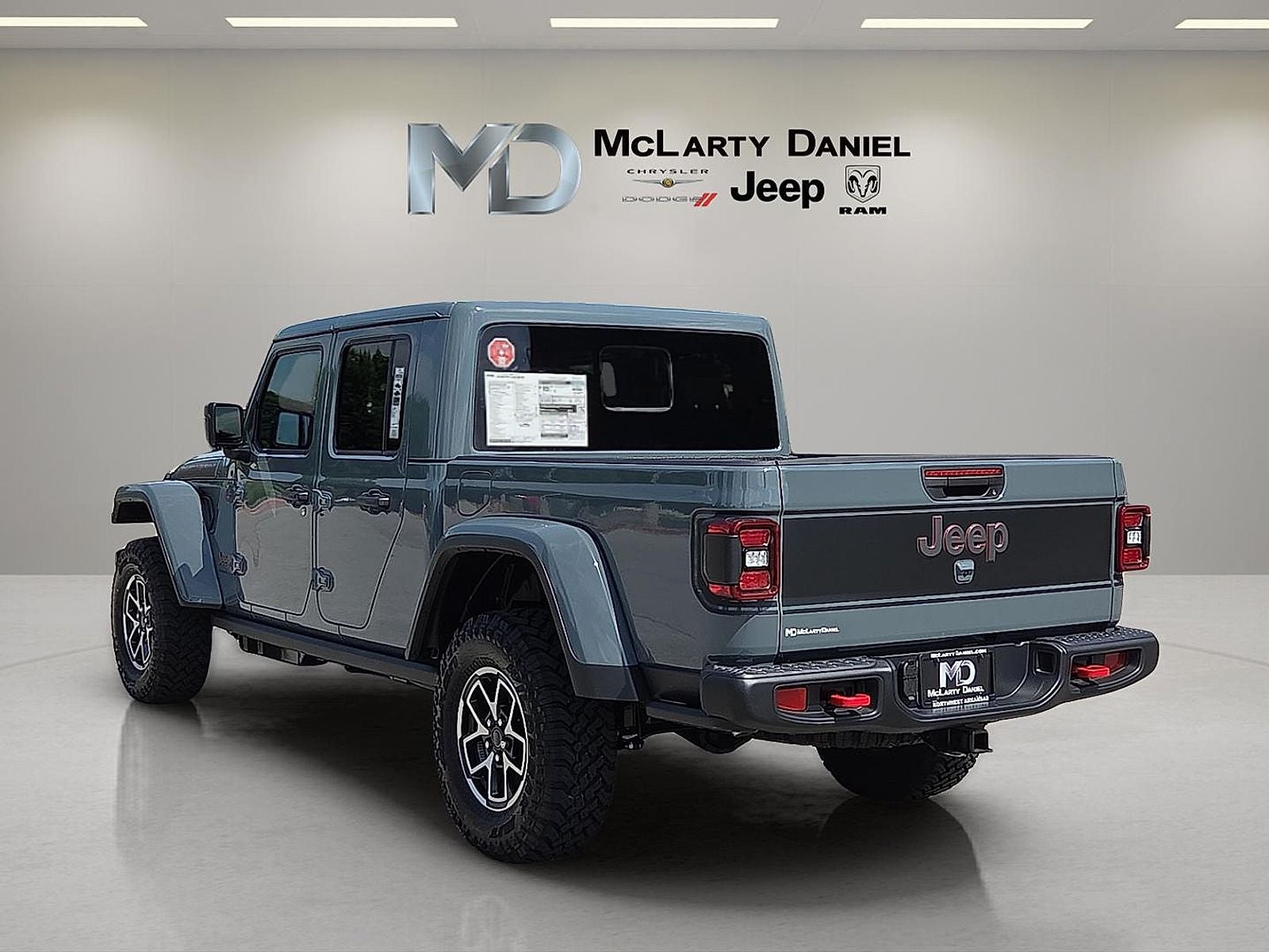 2026 Jeep Gladiator GLADIATOR SHADOW OPS 4X4