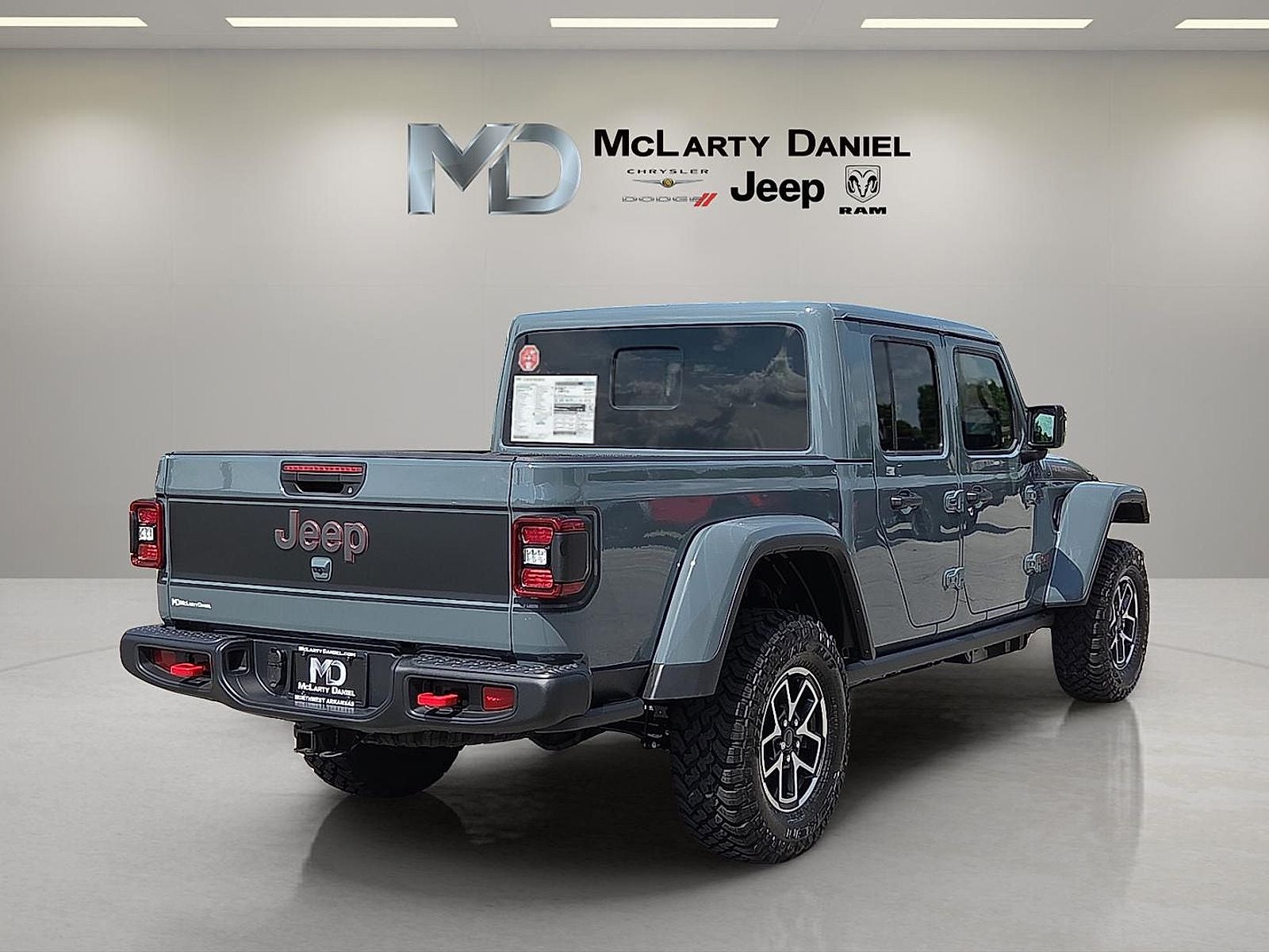2026 Jeep Gladiator GLADIATOR SHADOW OPS 4X4