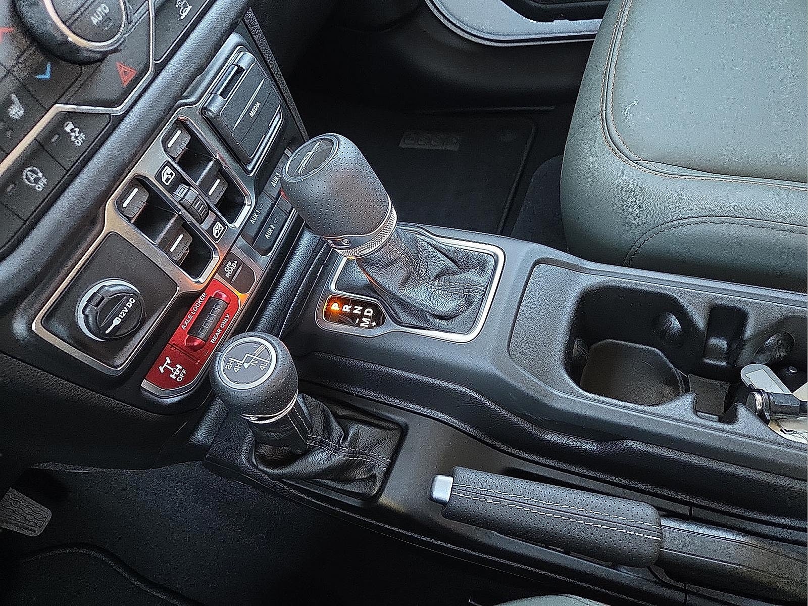 2026 Jeep Gladiator GLADIATOR MOJAVE 4X4