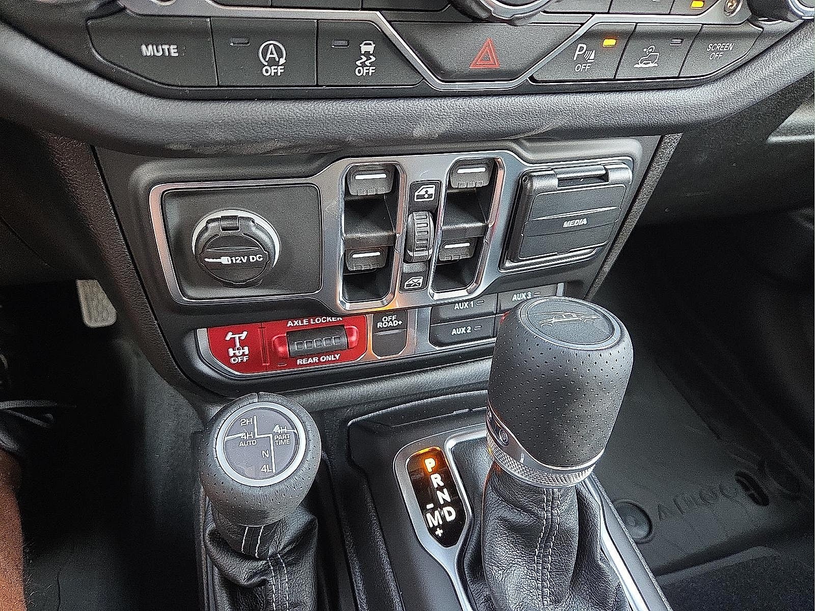 2026 Jeep Gladiator GLADIATOR MOJAVE X 4X4