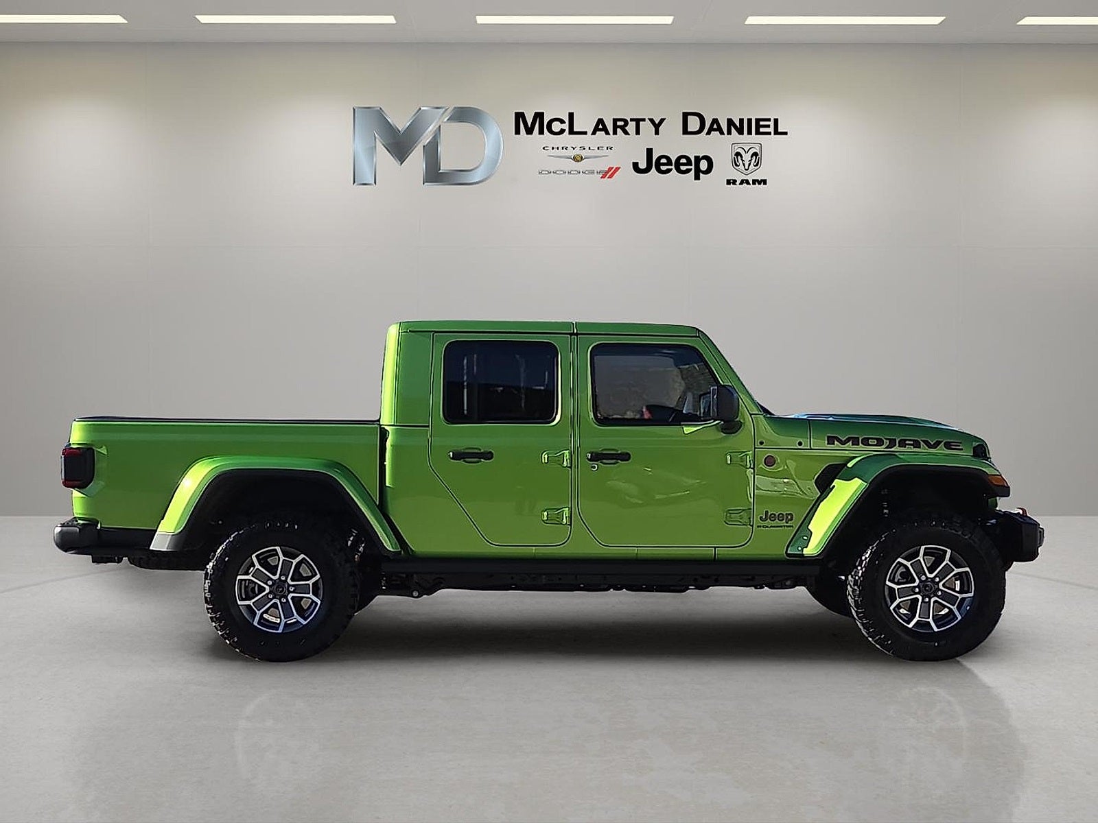 2026 Jeep Gladiator GLADIATOR MOJAVE X 4X4