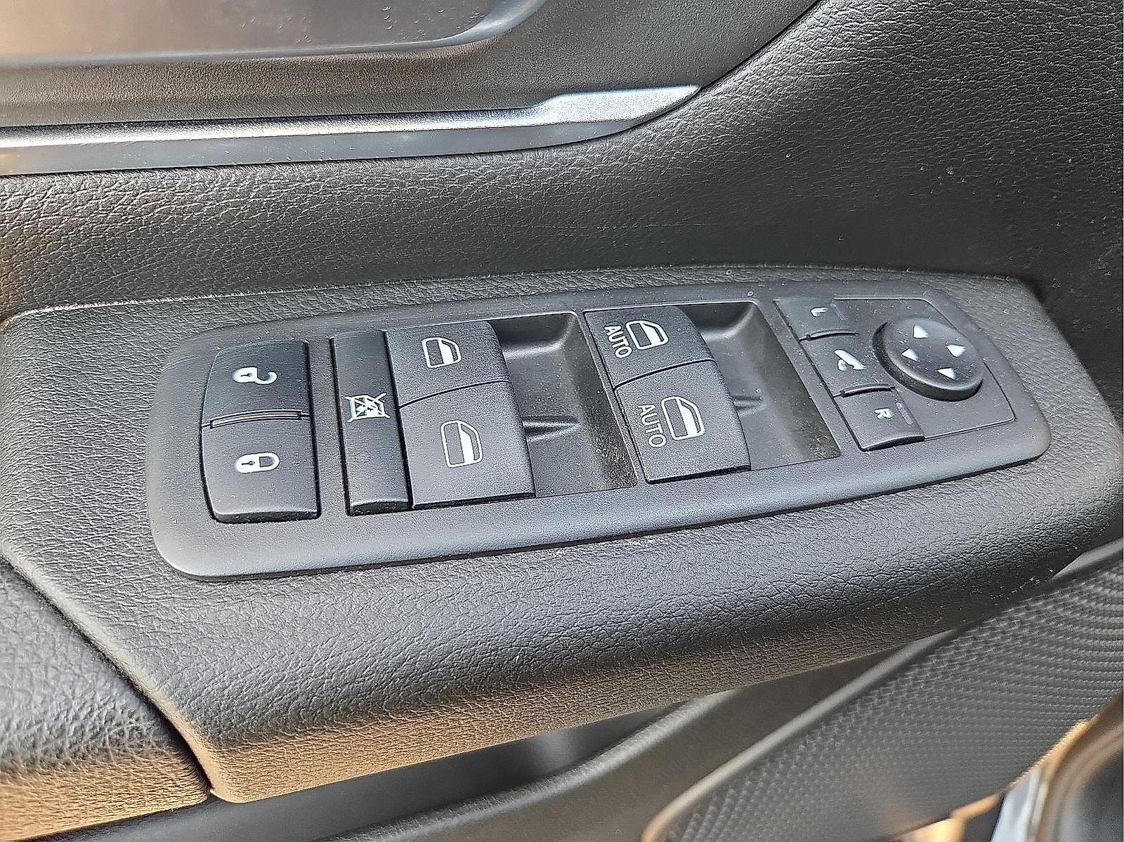 2019 RAM 1500 Big Horn/Lone Star Crew Cab 4x4 5'7' Box