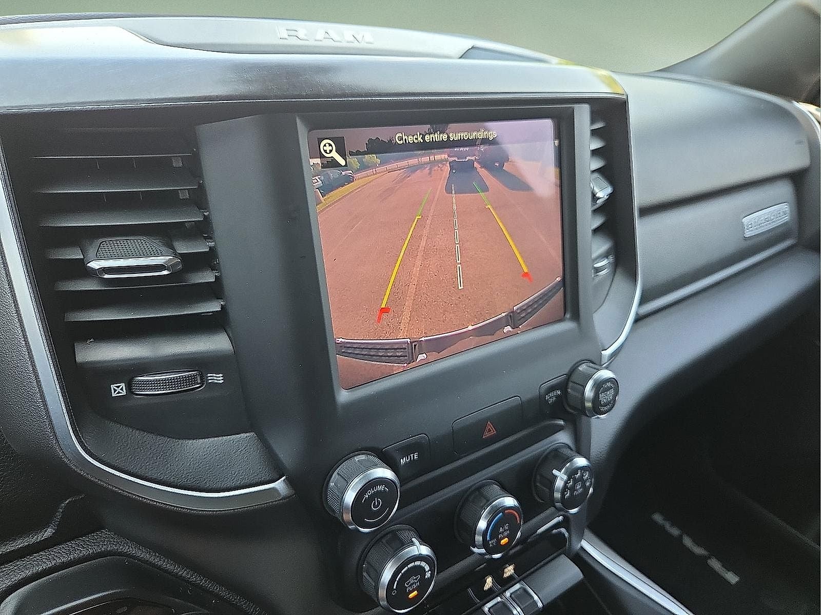 2019 RAM 1500 Big Horn/Lone Star Crew Cab 4x4 5'7' Box