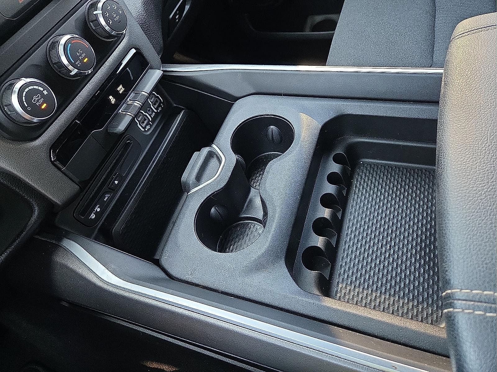 2019 RAM 1500 Big Horn/Lone Star Crew Cab 4x4 5'7' Box
