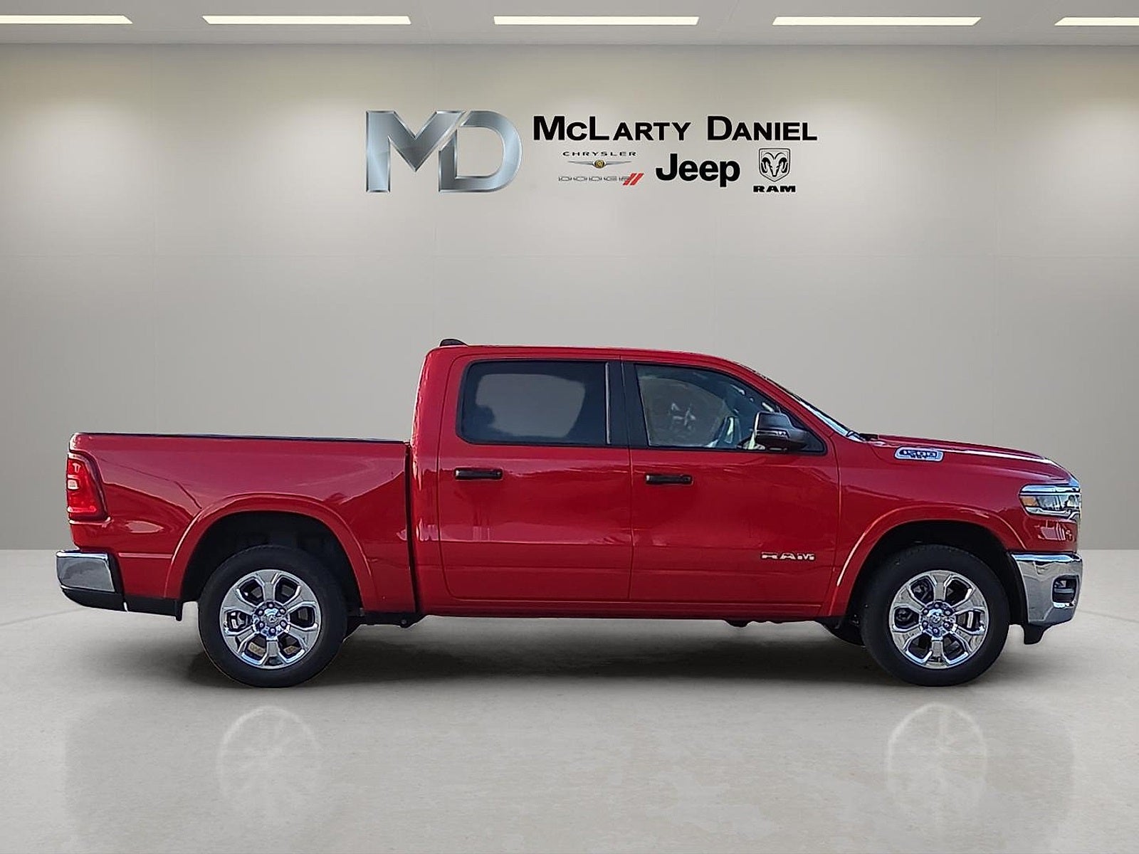 2025 RAM Ram 1500 RAM 1500 BIG HORN CREW CAB 4X4 5'7' BOX