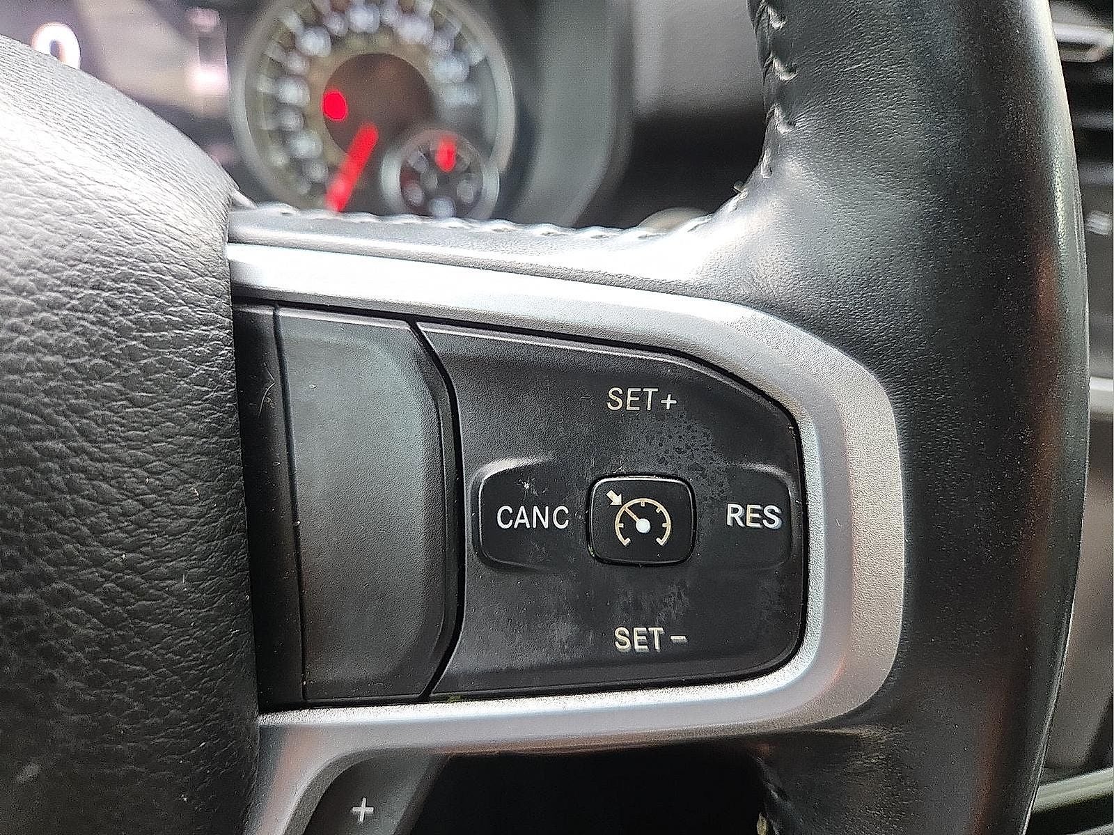 2020 RAM 1500 Big Horn Crew Cab 4x4 5'7' Box
