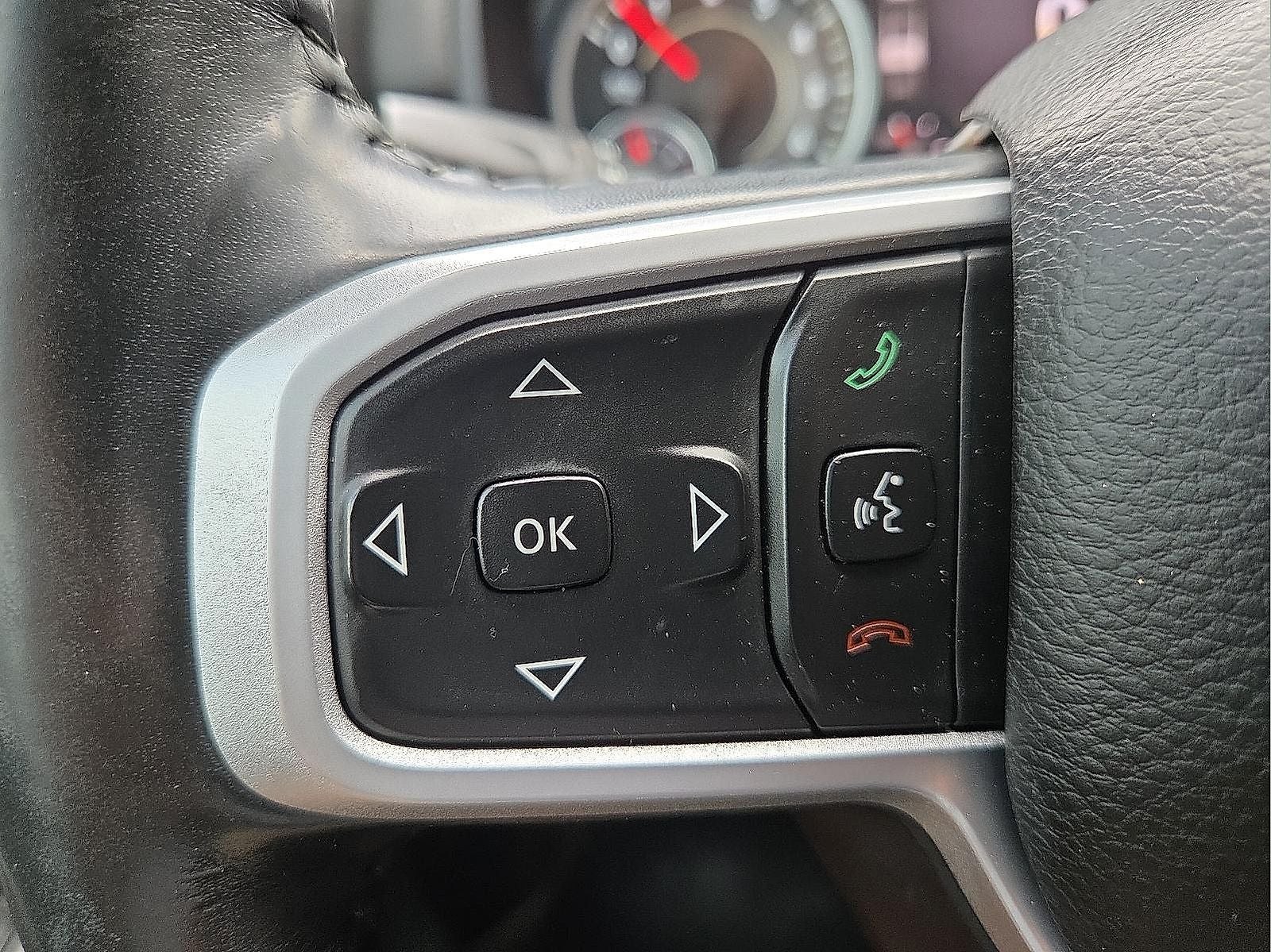 2020 RAM 1500 Big Horn Crew Cab 4x4 5'7' Box
