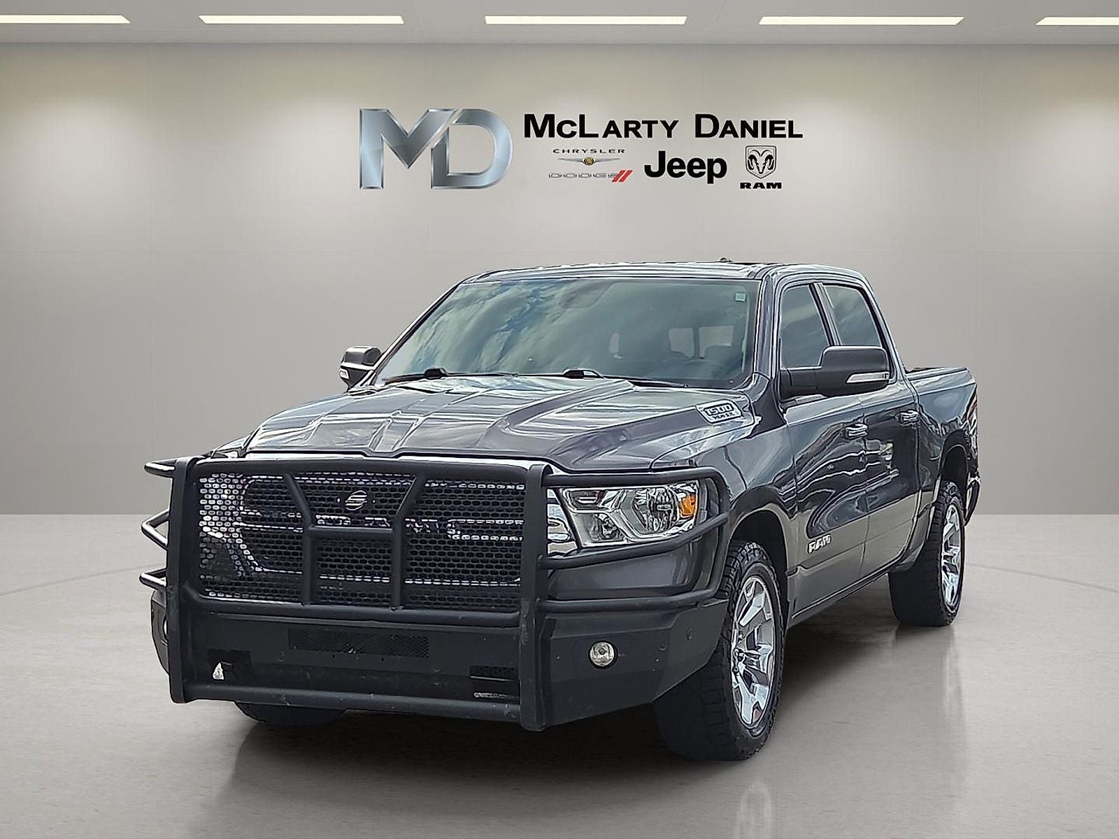 2020 RAM 1500 Big Horn Crew Cab 4x4 5'7' Box