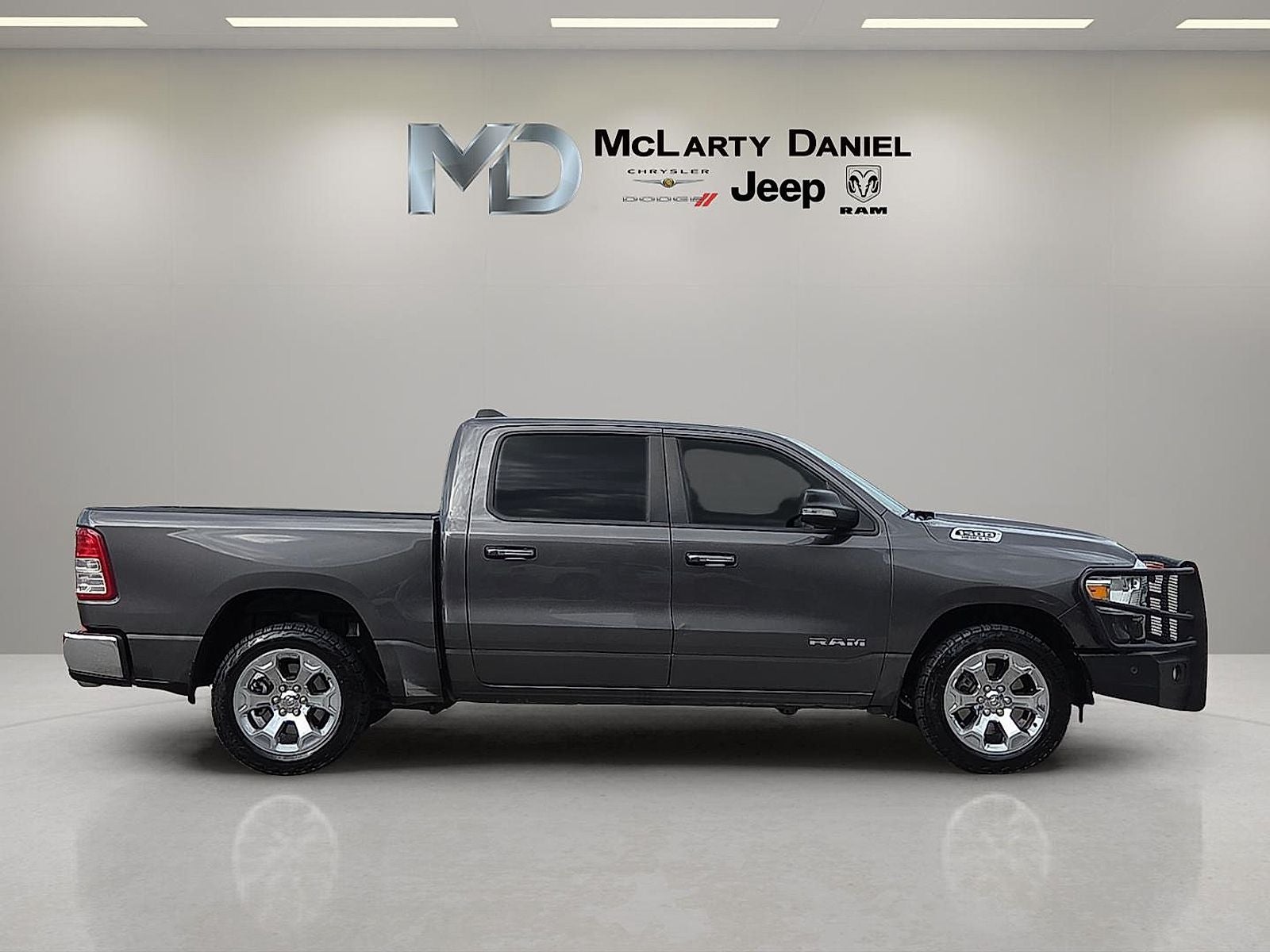 2020 RAM 1500 Big Horn Crew Cab 4x4 5'7' Box