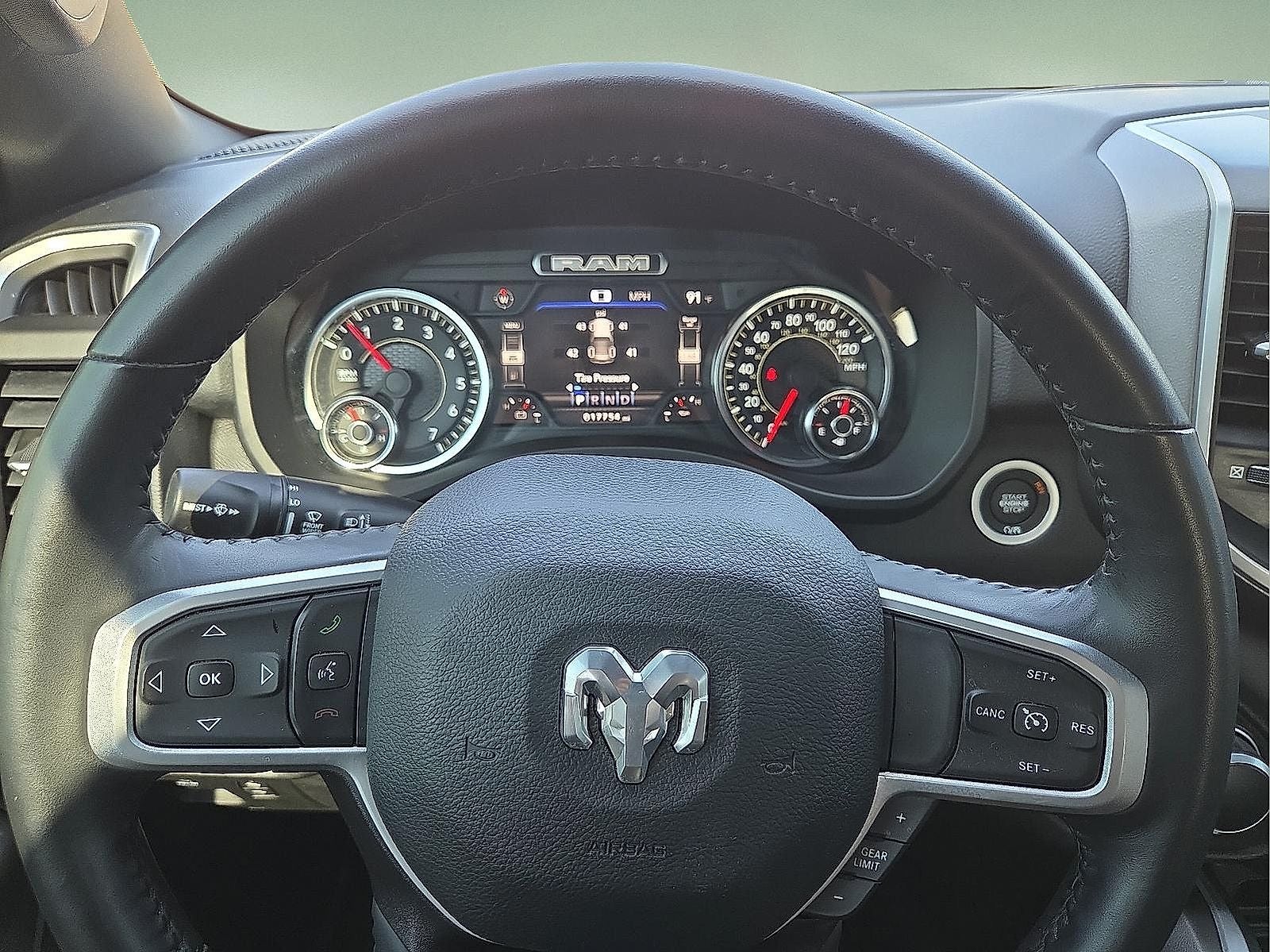 2023 RAM 1500 Big Horn Crew Cab 4x4 5'7' Box