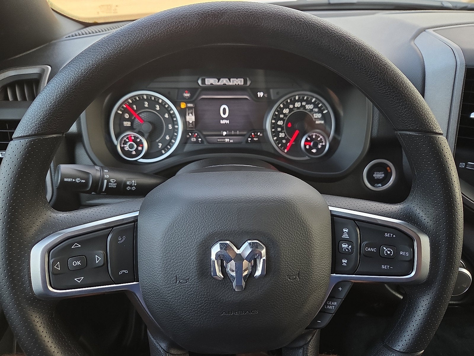2027 RAM Ram 1500 RAM 1500 WARLOCK CREW CAB 4X4 5'7' BOX
