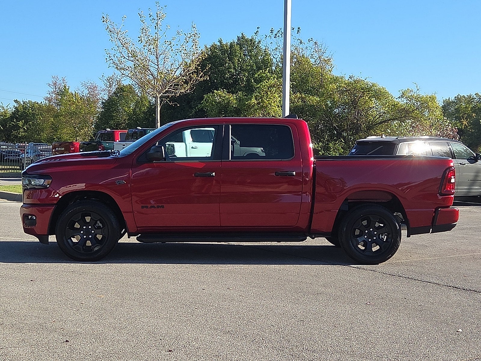 2027 RAM Ram 1500 RAM 1500 EXPRESS CREW CAB 4X4 5'7' BOX