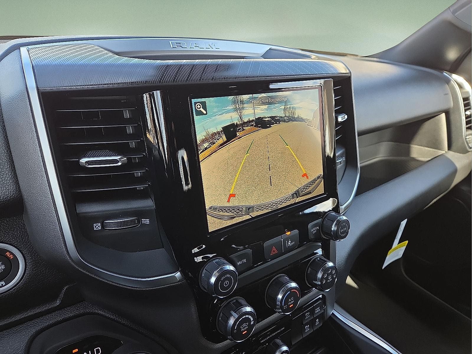 2026 RAM Ram 1500 RAM 1500 EXPRESS CREW CAB 4X4 5'7' BOX