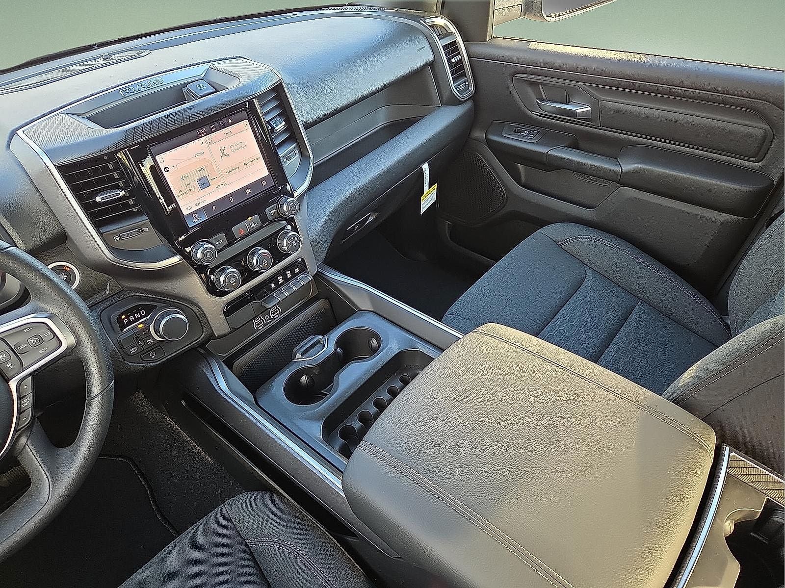 2026 RAM 1500 RAM 1500 EXPRESS CREW CAB 4X4 5'7' BOX