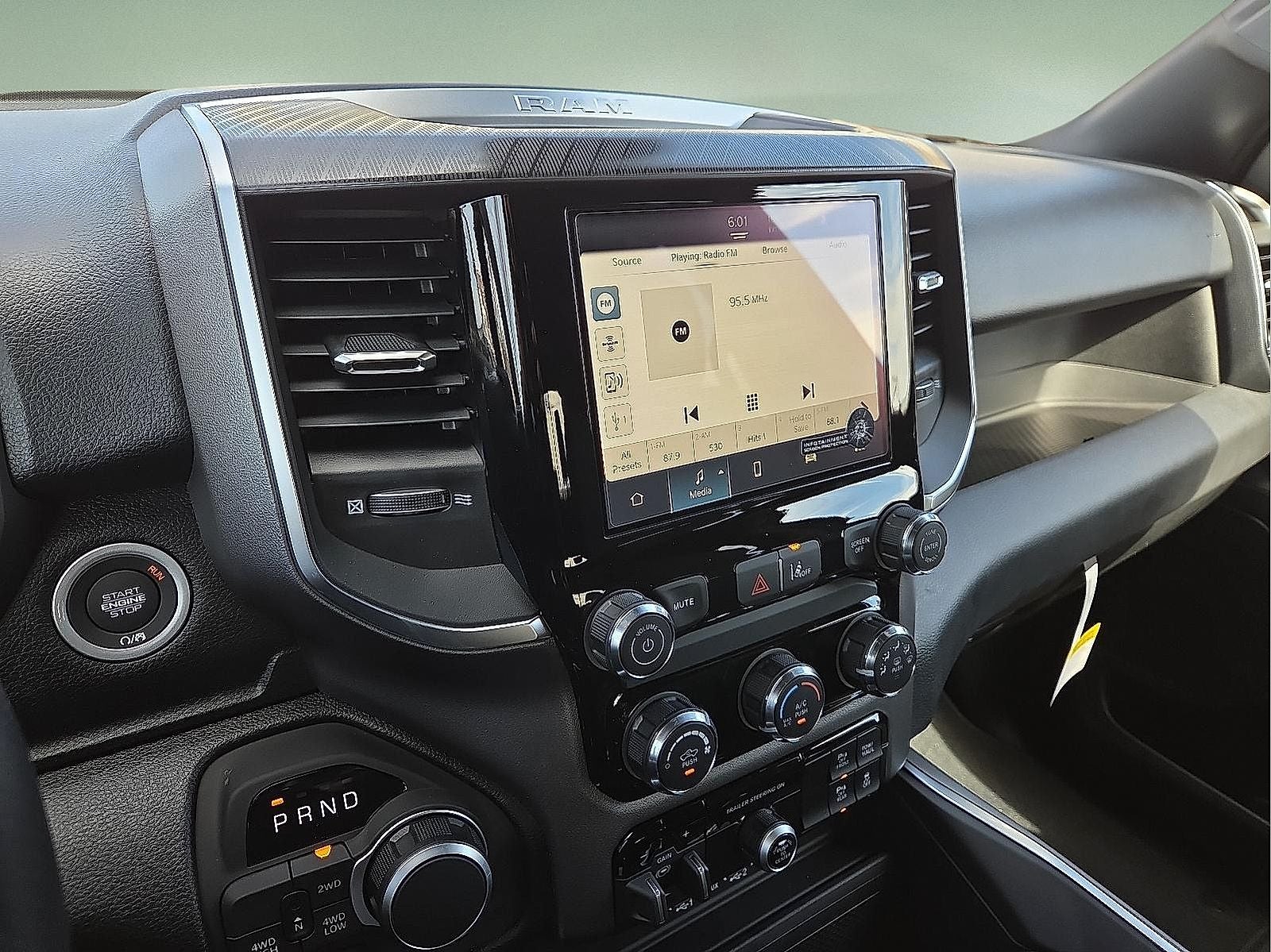 2026 RAM Ram 1500 RAM 1500 EXPRESS CREW CAB 4X4 5'7' BOX