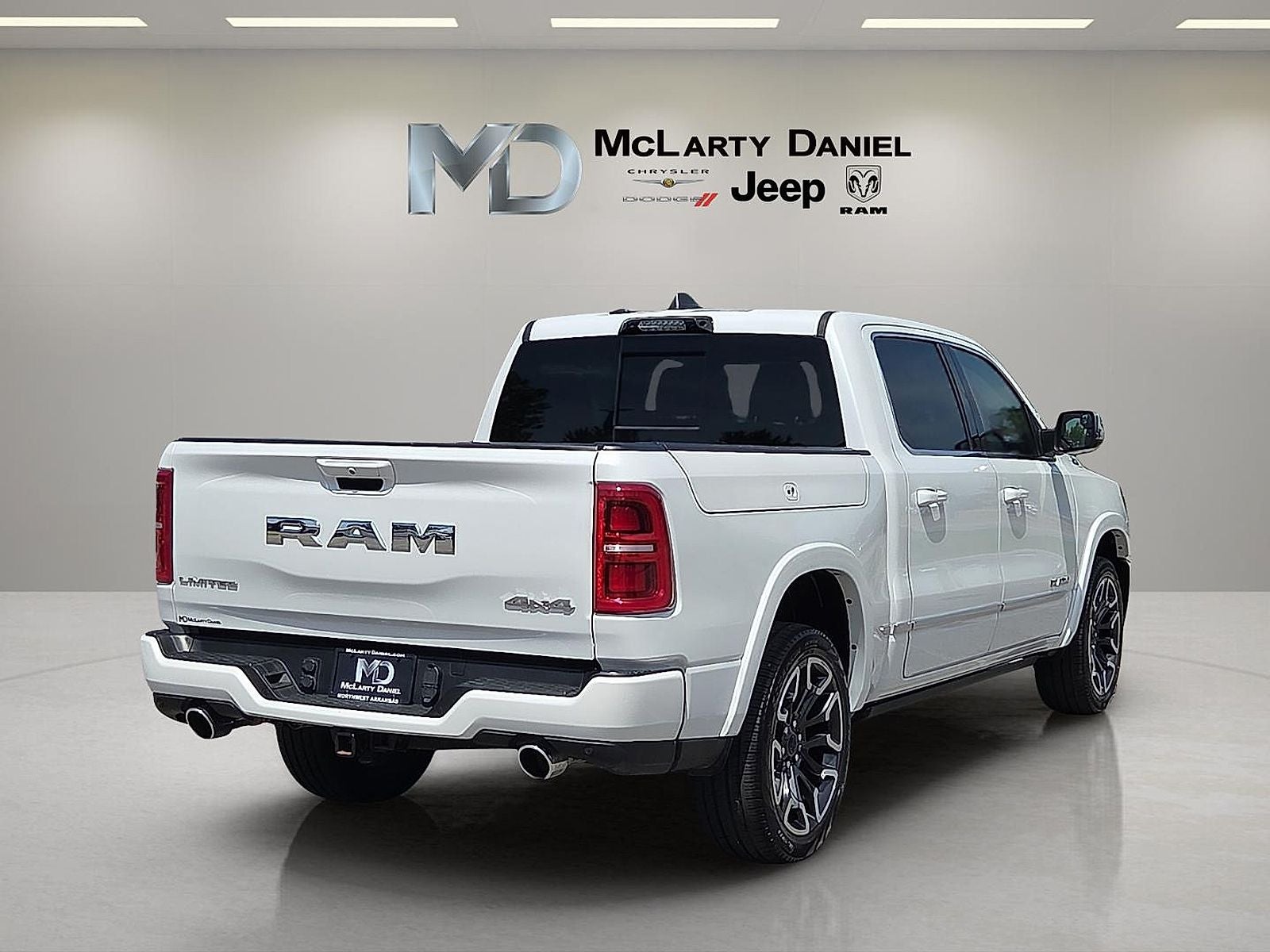 2025 RAM 1500 Limited Crew Cab 4x4 5'7' Box