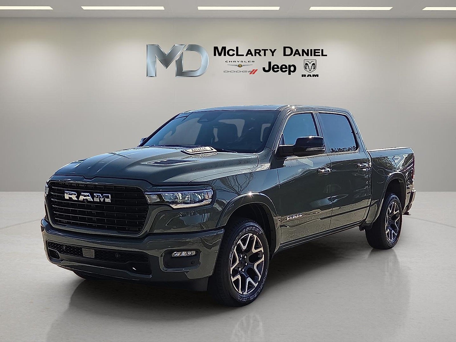 2026 RAM Ram 1500 RAM 1500 LARAMIE CREW CAB 4X4 5'7' BOX
