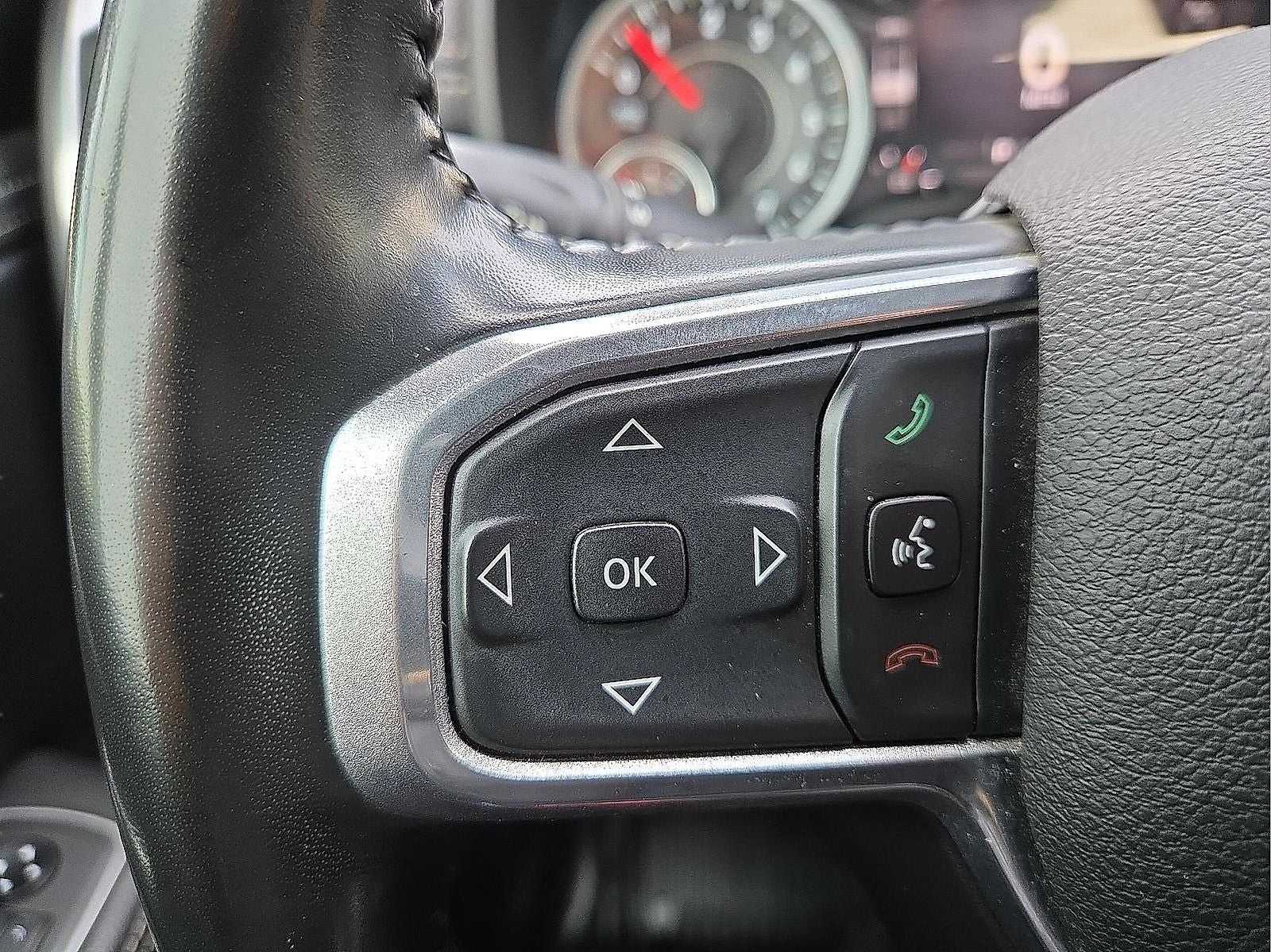 2021 RAM 1500 Laramie Crew Cab 4x4 5'7' Box