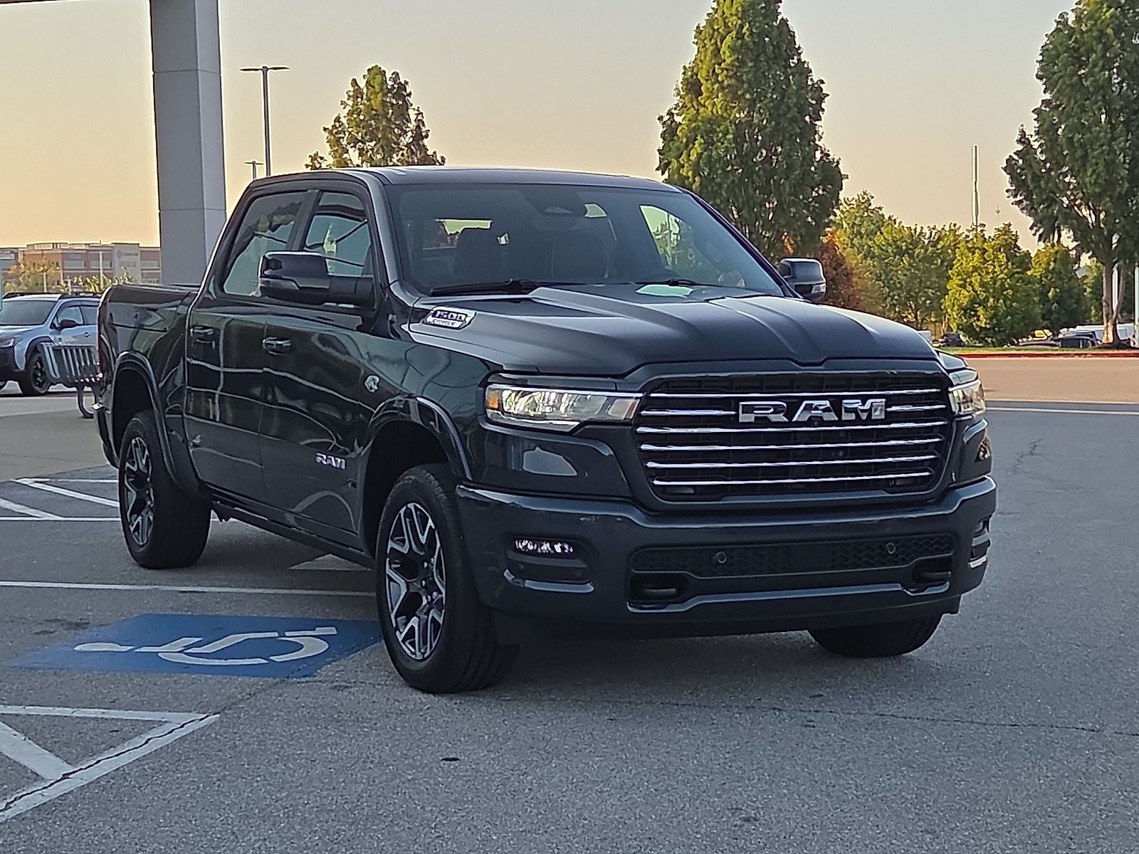 2027 RAM Ram 1500 RAM 1500 LARAMIE CREW CAB 4X4 5'7' BOX