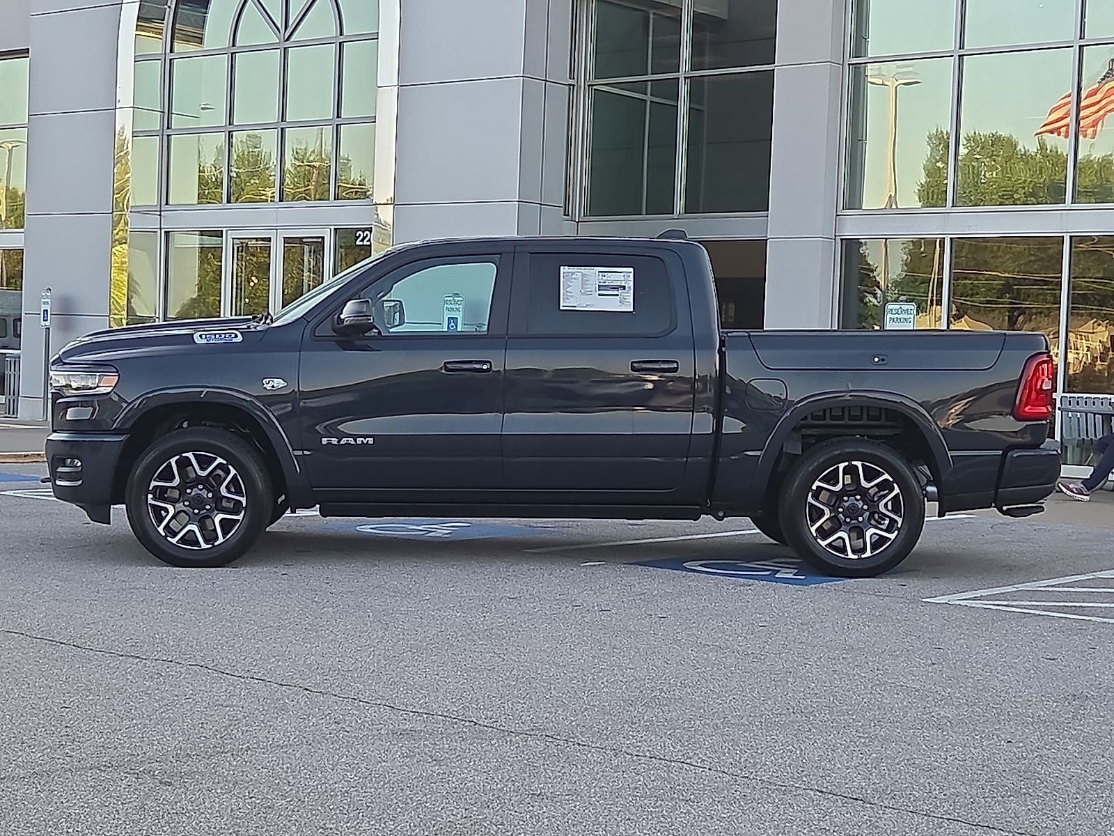 2027 RAM Ram 1500 RAM 1500 LARAMIE CREW CAB 4X4 5'7' BOX
