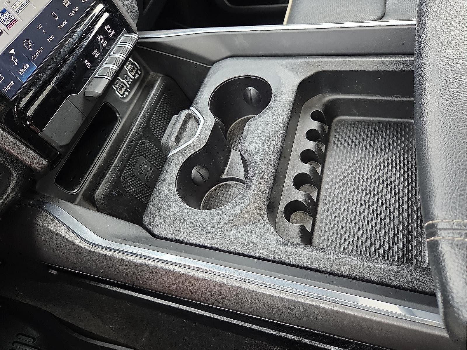 2022 RAM 1500 Laramie Crew Cab 4x4 6'4' Box