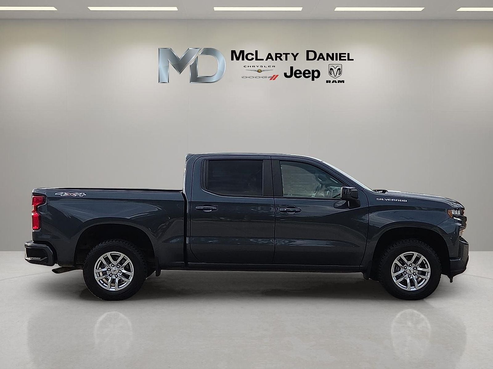 2021 Chevrolet Silverado 1500 4WD Crew Cab Short Bed RST